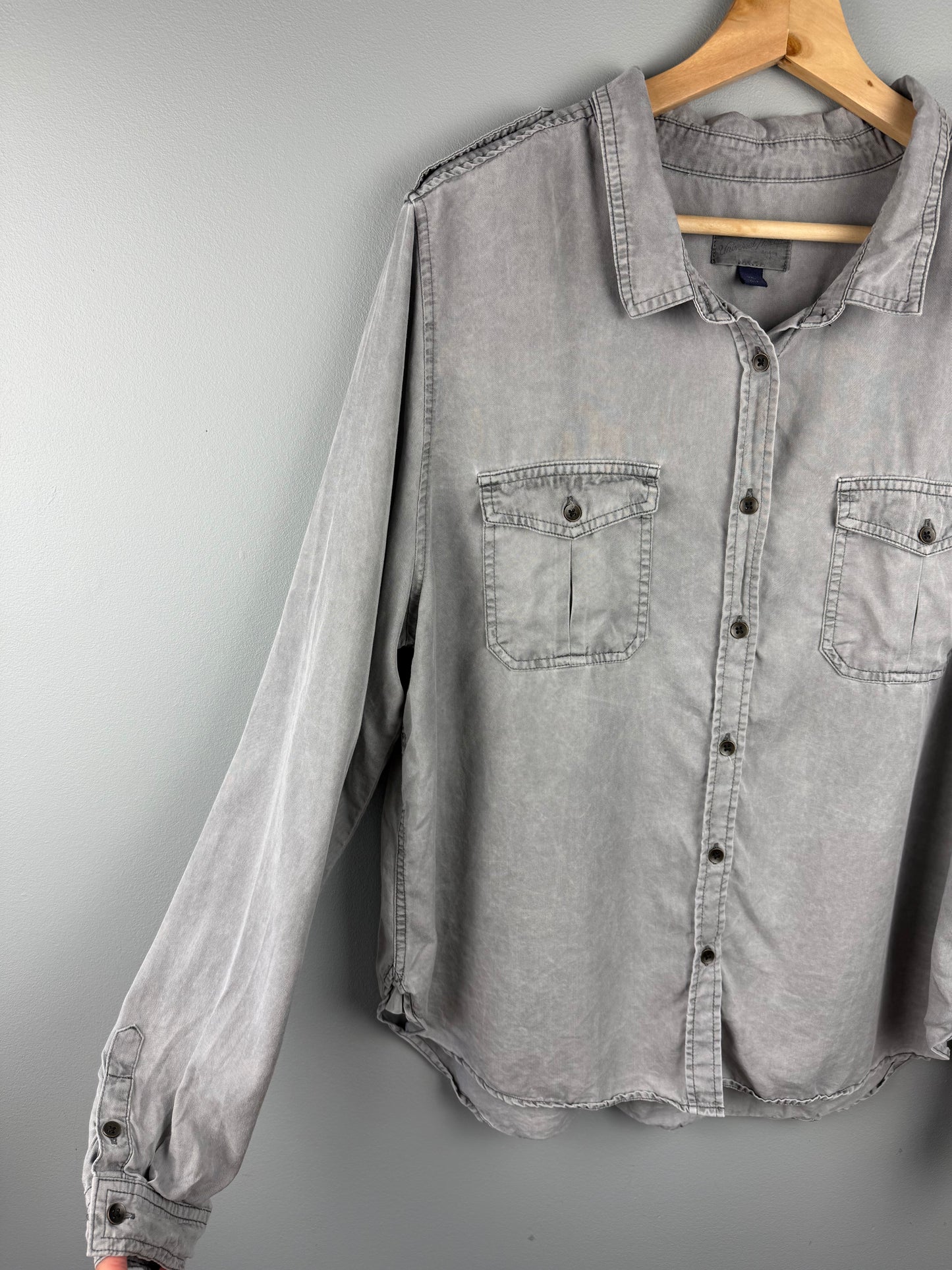 Universal Thread Women’s XXL Shirt