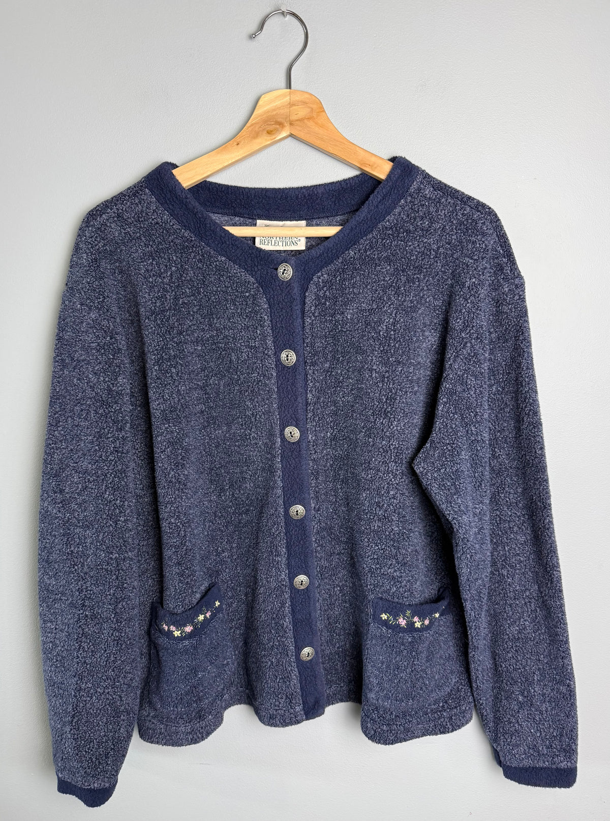 Northern Reflections Women’s Medium Vintage Fleece Cardigan