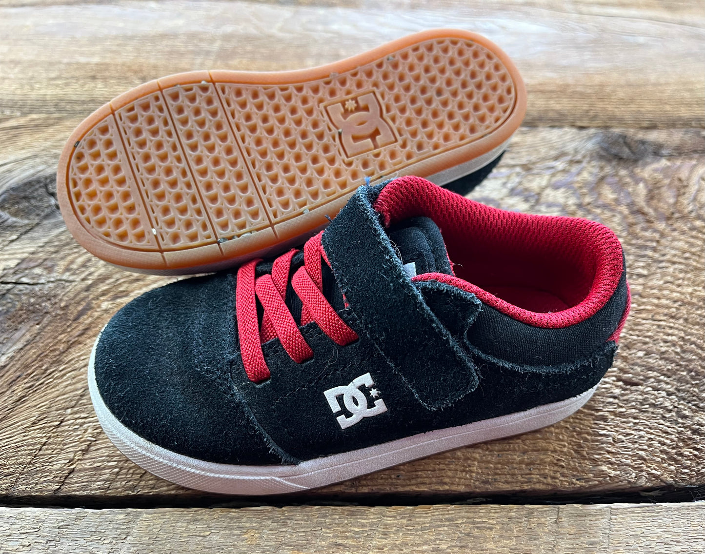 DC 9T Suede Skate Shoe