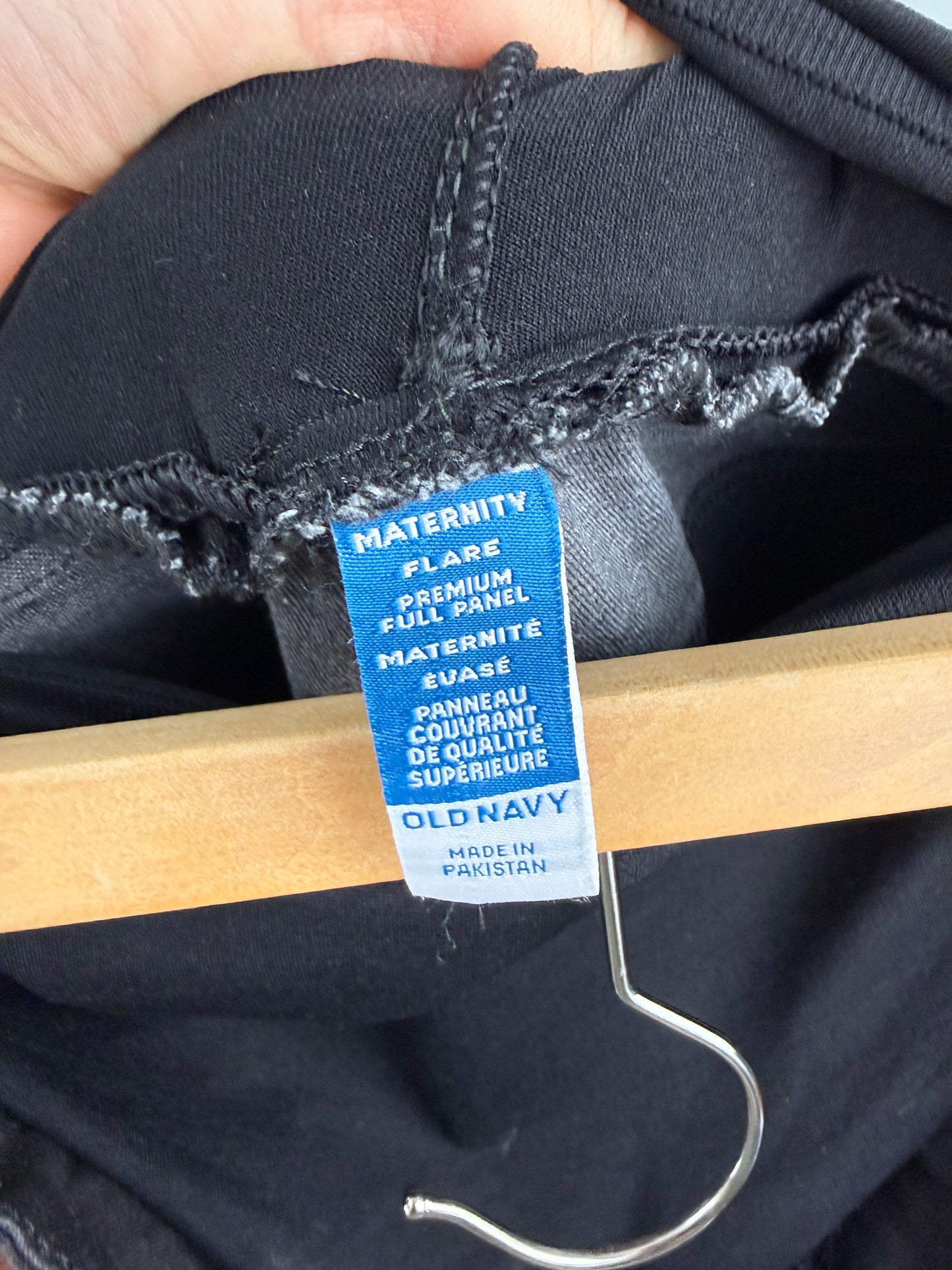 Old Navy Maternity 8-12 Flared Jean