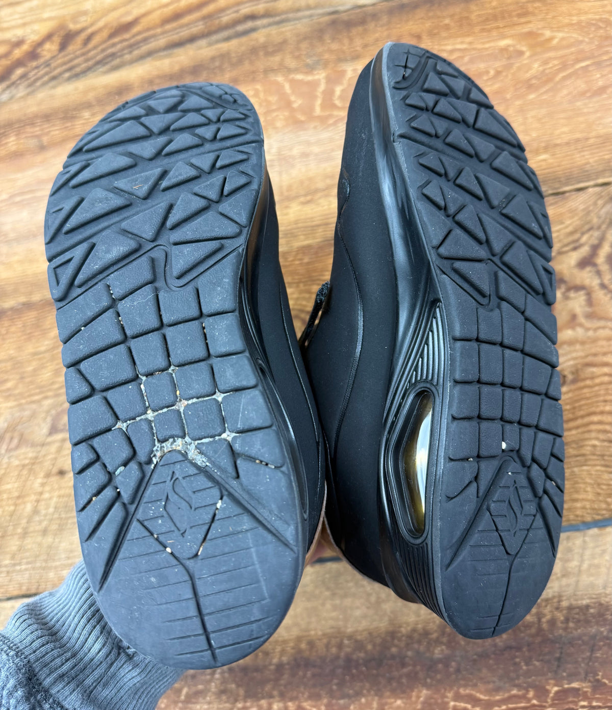Sketchers 3Y Memory Foam Shoe
