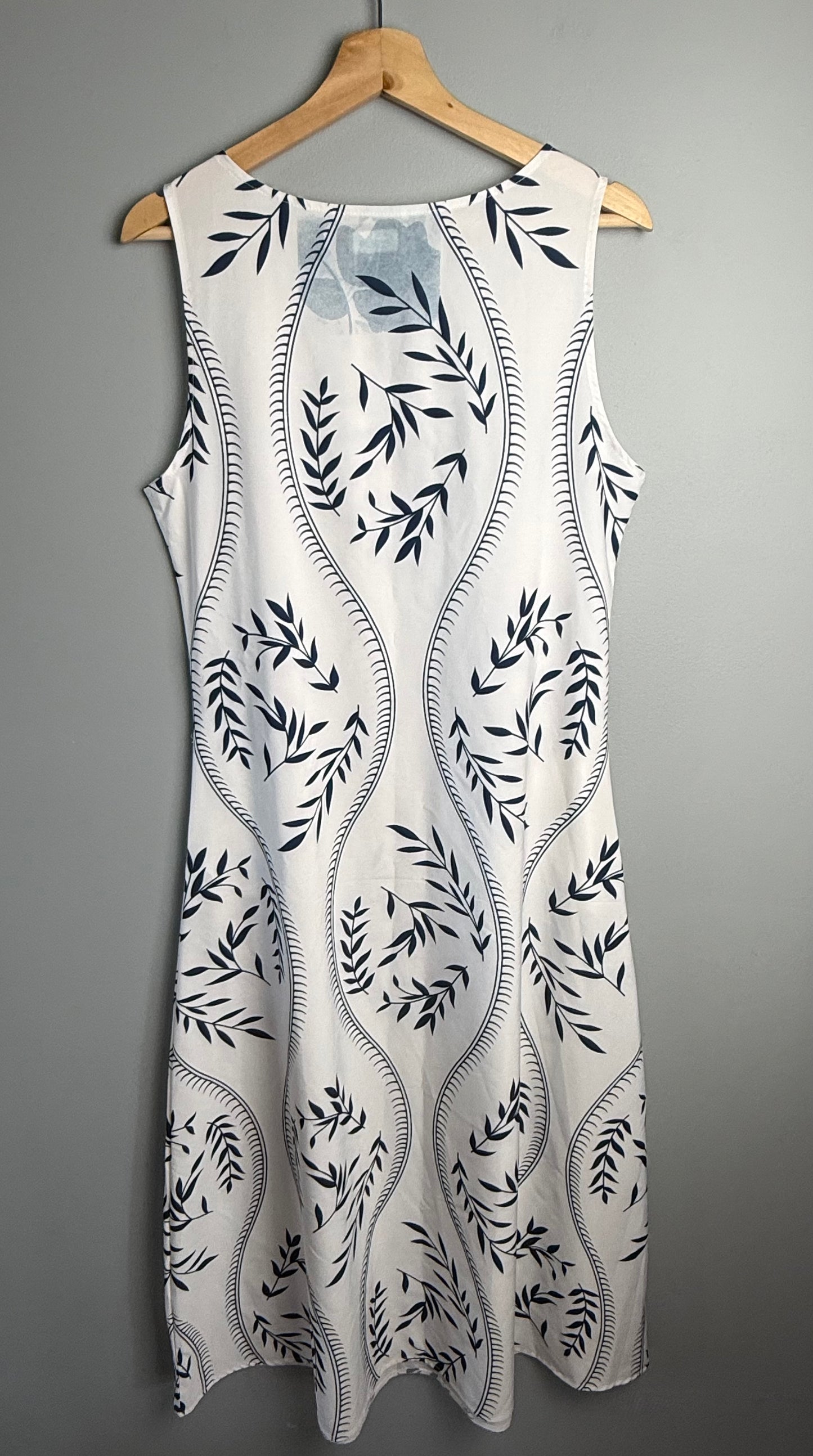 Women’s Medium Sun Dress