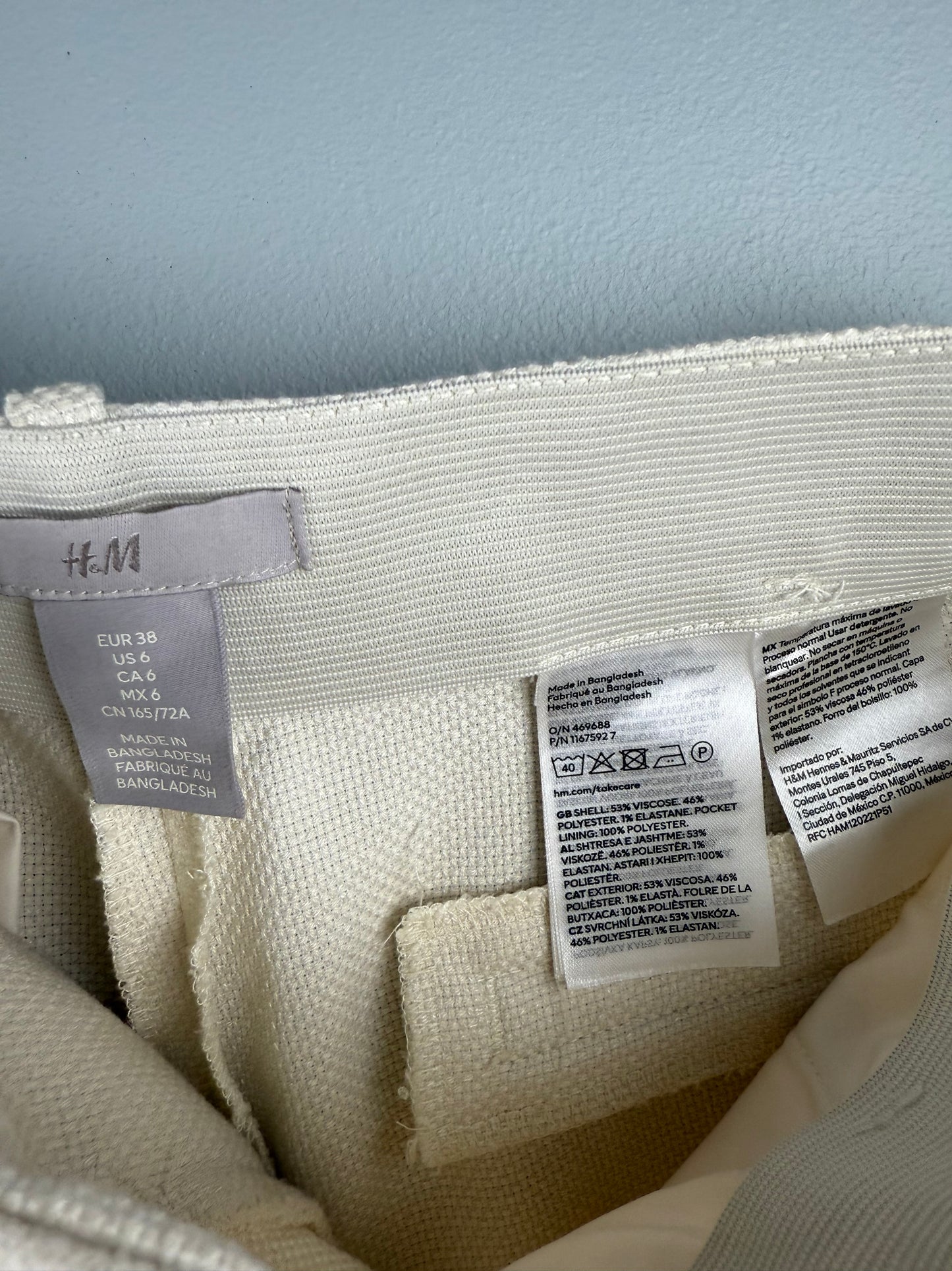 H&M Women’s 6 Short