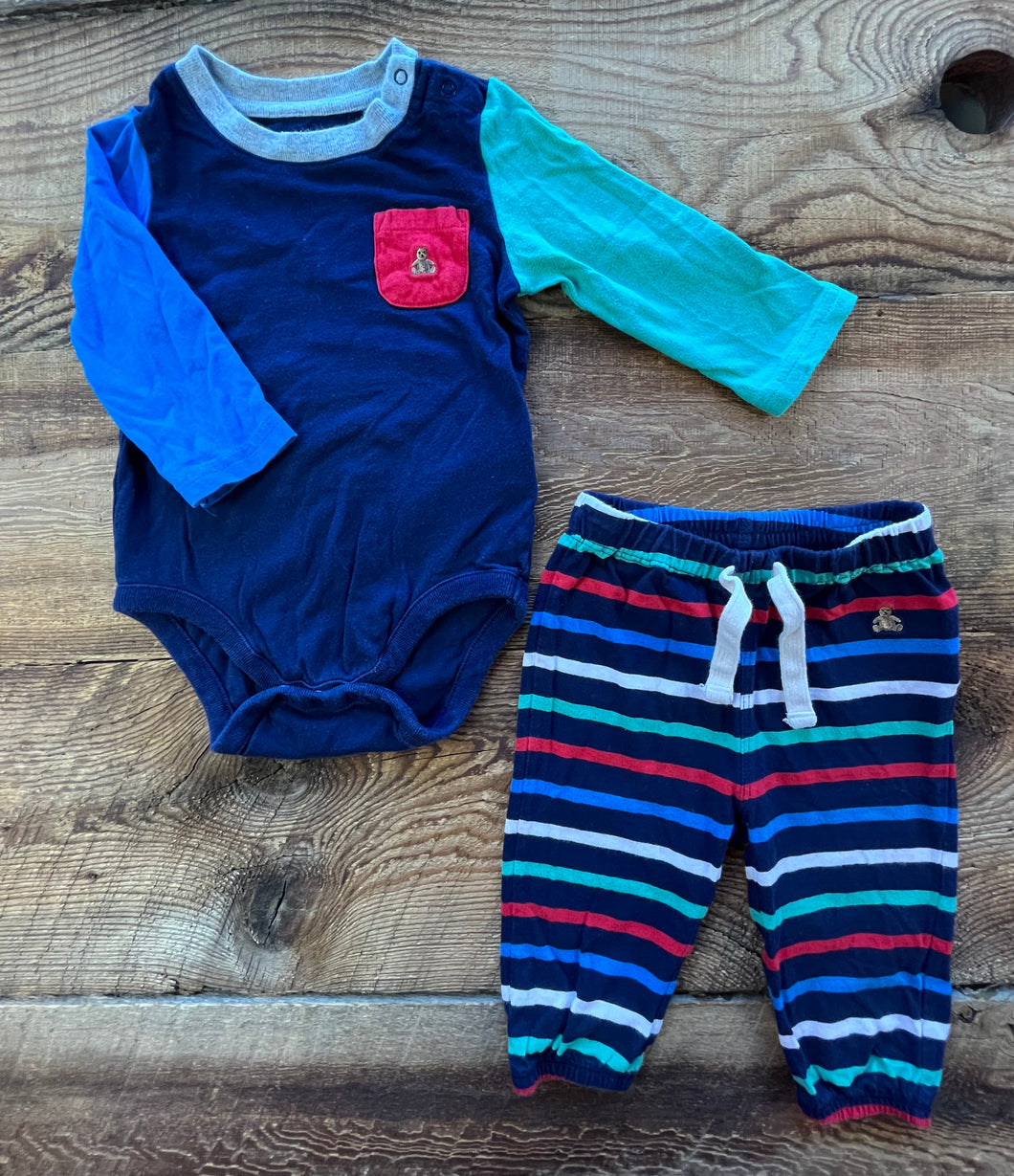 Gap 6-12M Striped Outfit