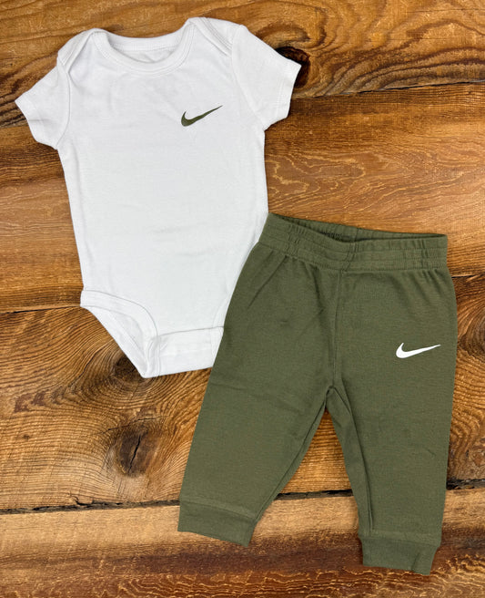 Nike 6M Outfit