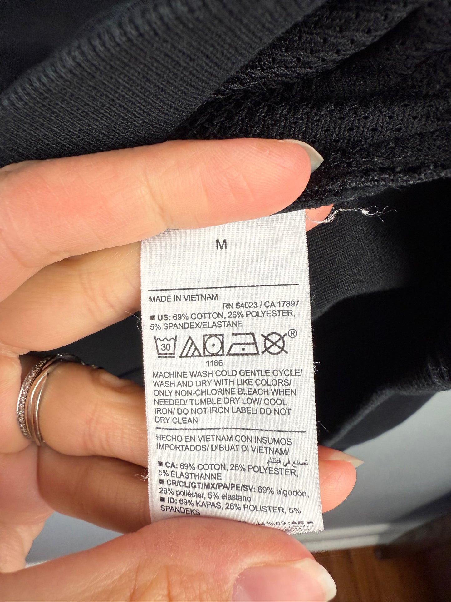 Old Navy Women’s Medium Zip up Hoodie