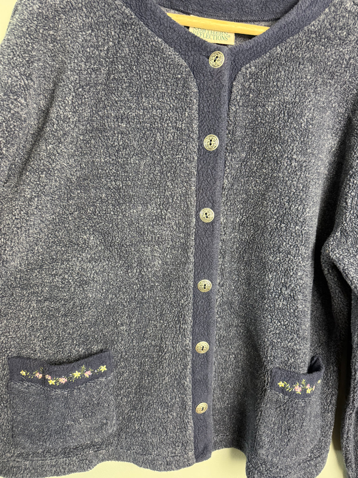 Northern Reflections Women’s Medium Vintage Fleece Cardigan