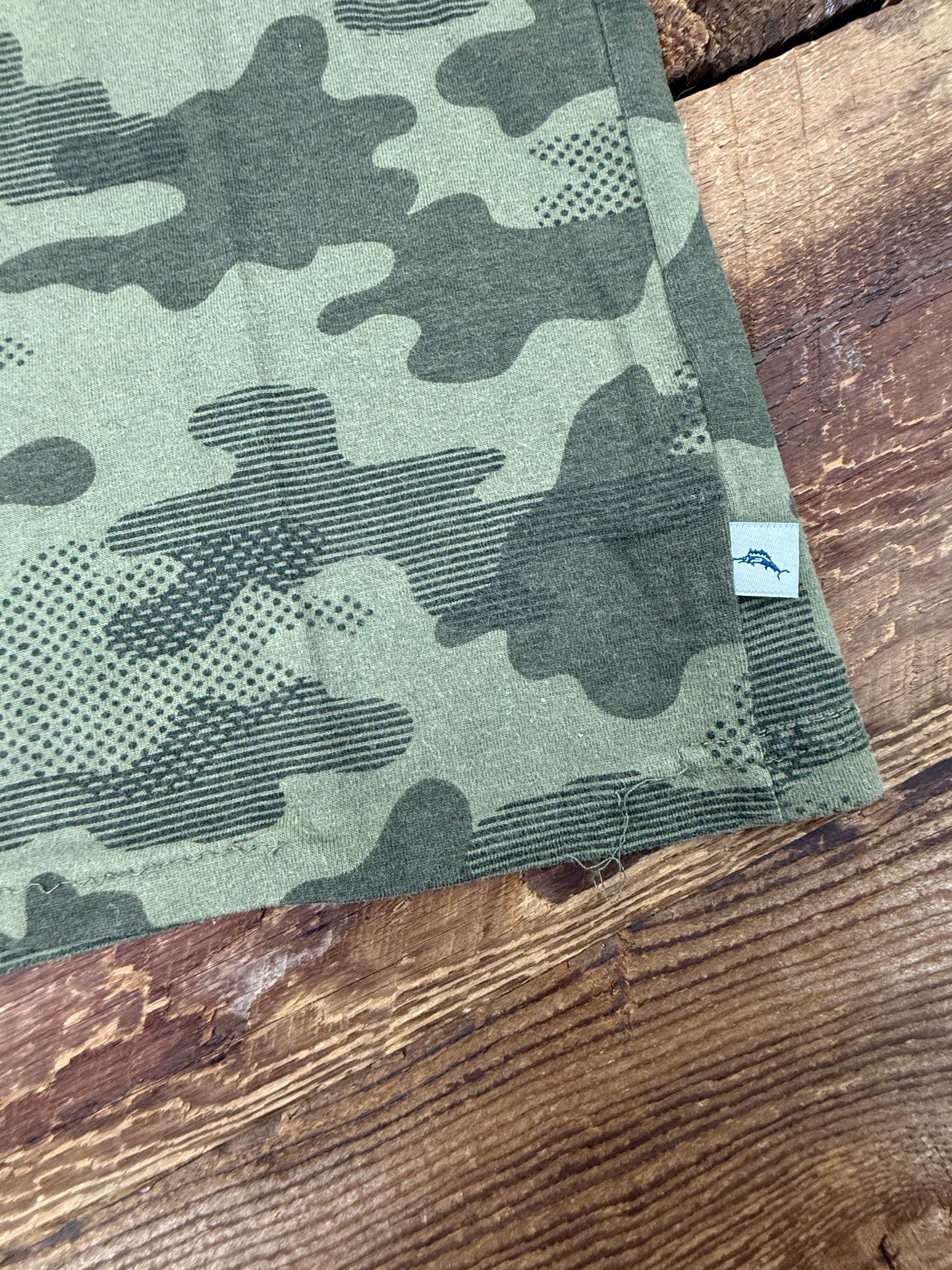 Tommy Bahama Medium (7/8Y) Camo Tee