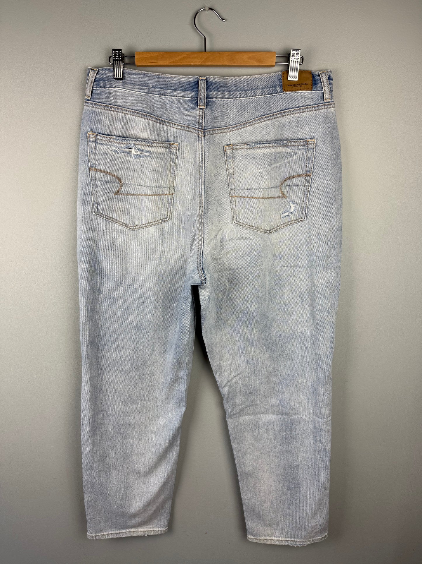 American Eagle Women’s 14S Distressed Mom Jean