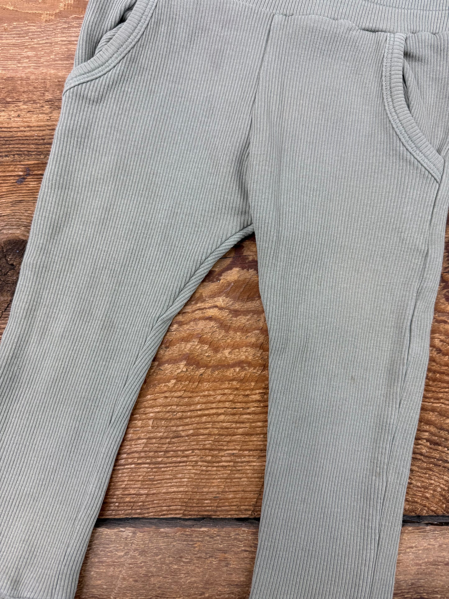Mebie Baby 2T Ribbed Jogger