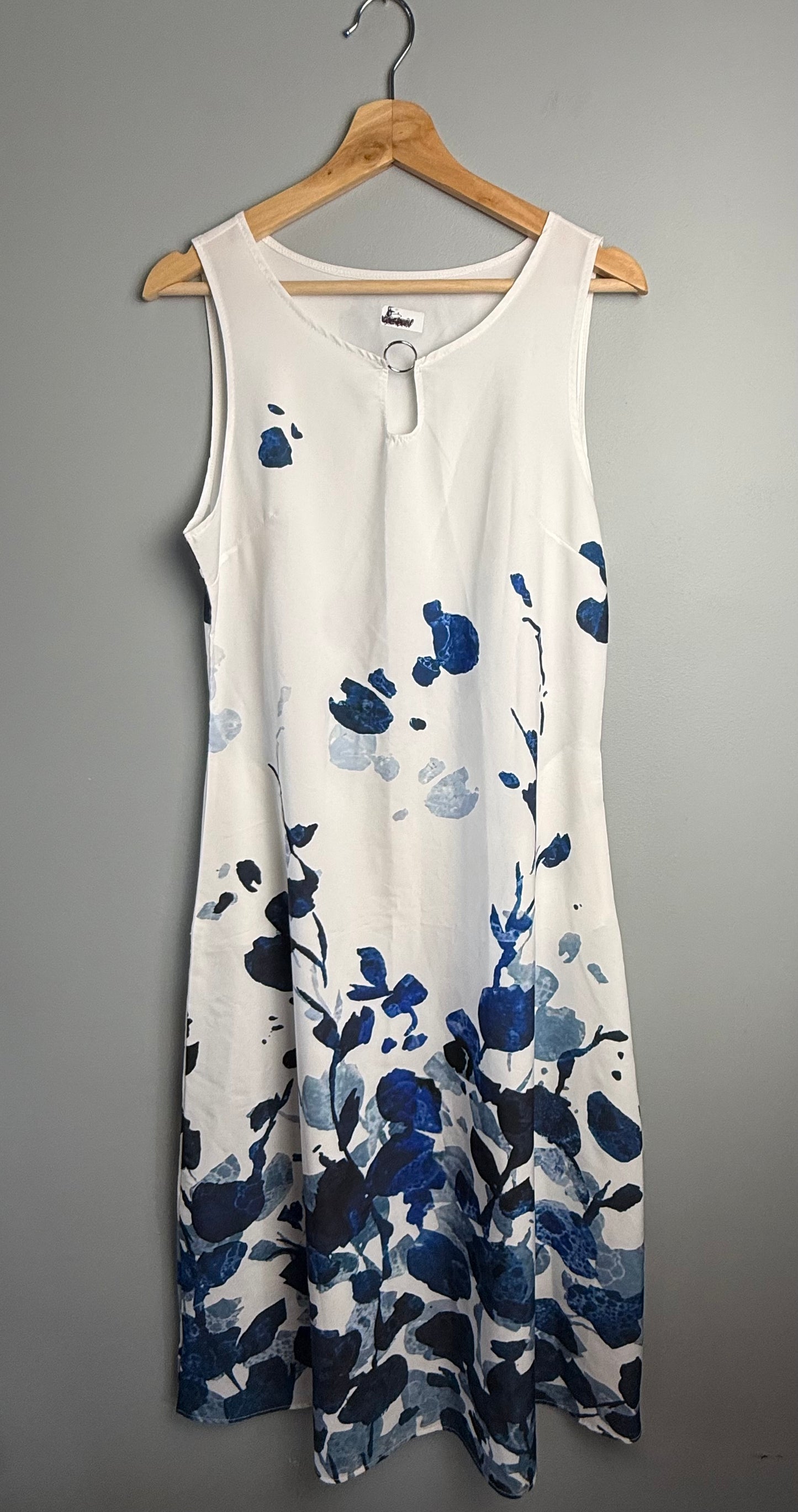 Women’s Medium Sun Dress