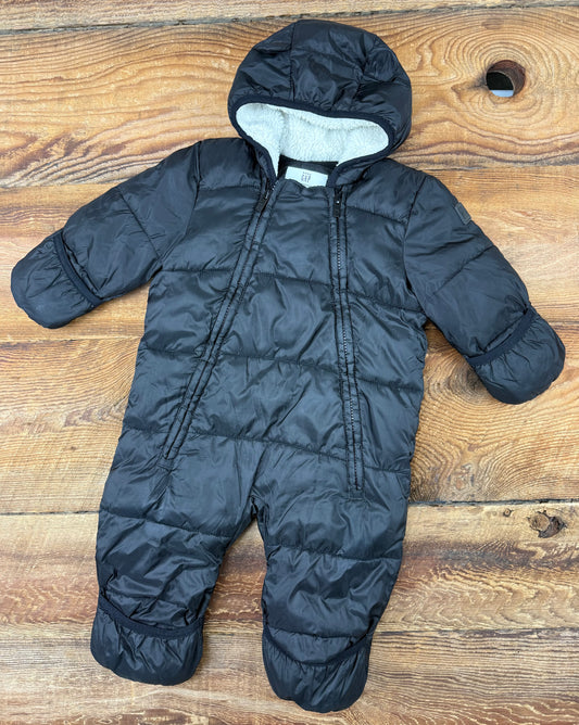Gap 6-12M PURE Suit