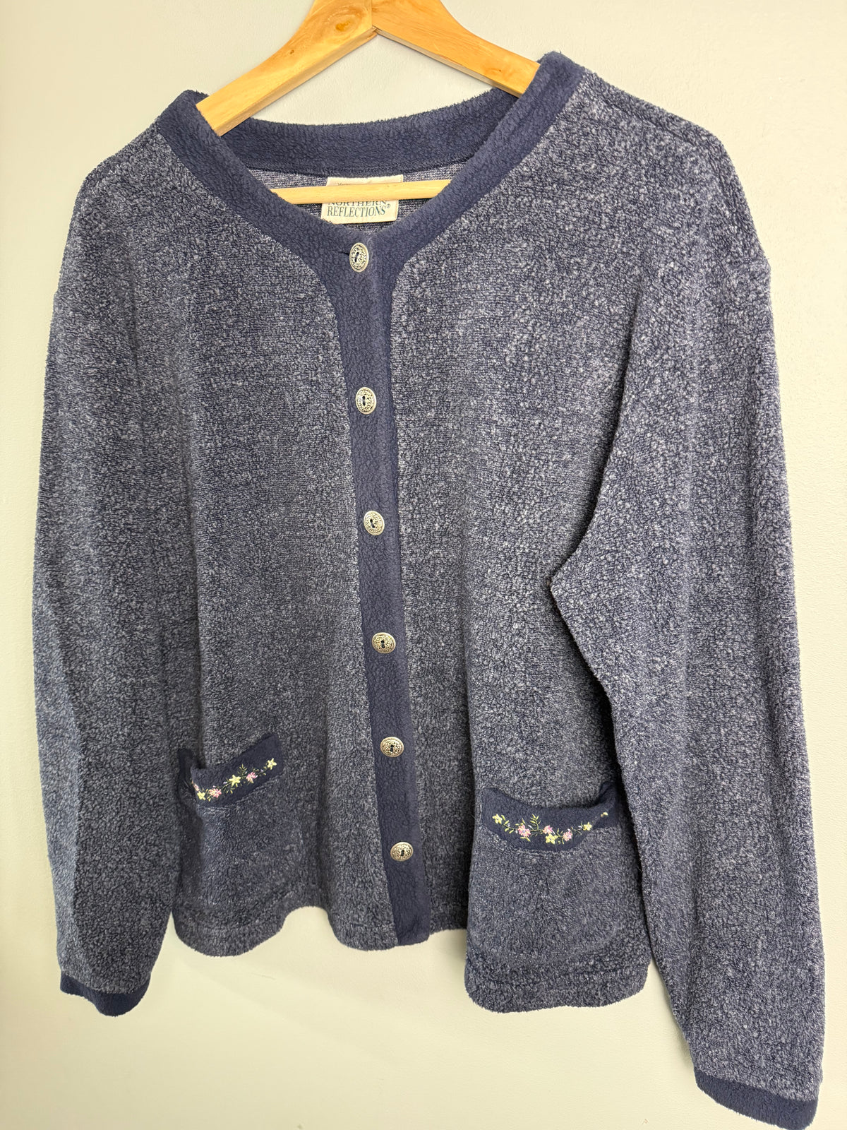 Northern Reflections Women’s Medium Vintage Fleece Cardigan