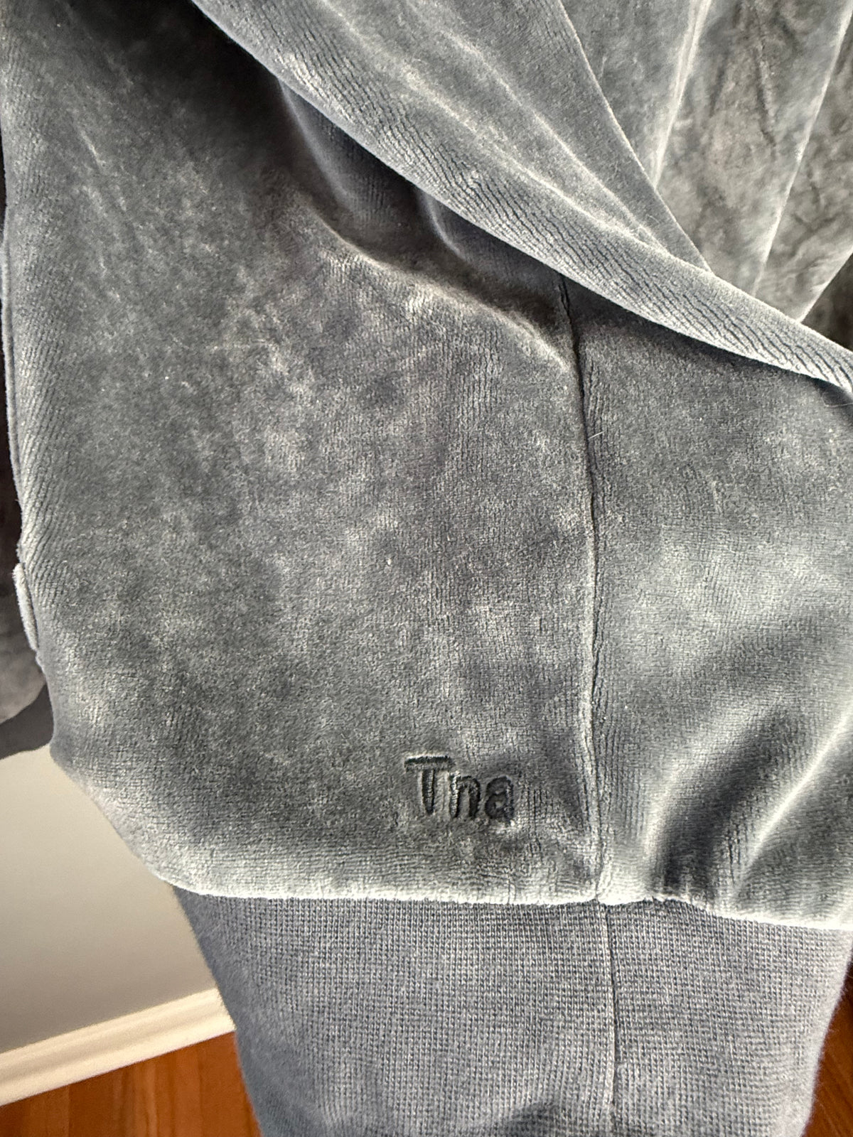 TNA Women's XL Velour Hoodie