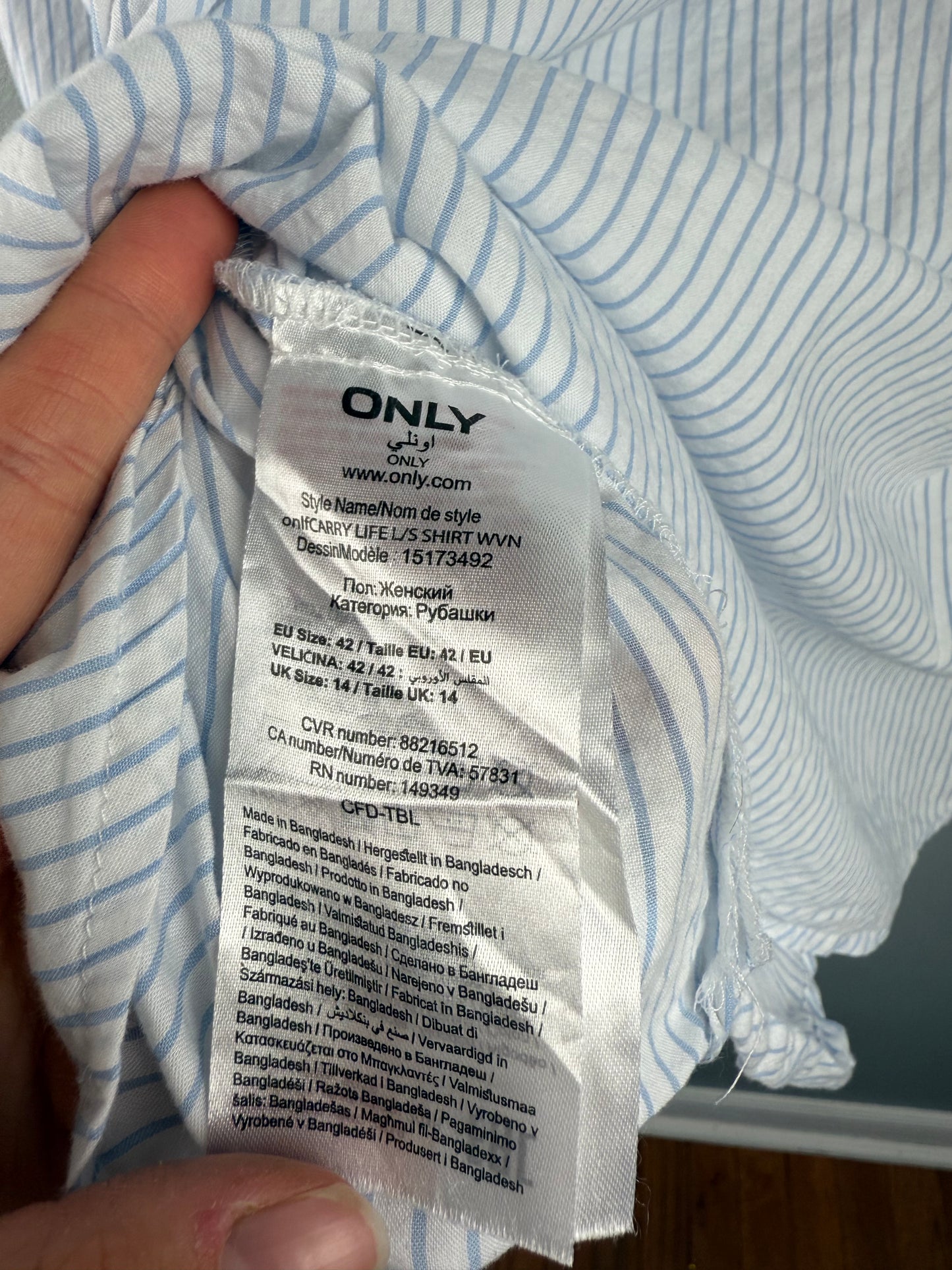 ONLY Women’s 42 Striped Dress Shirt