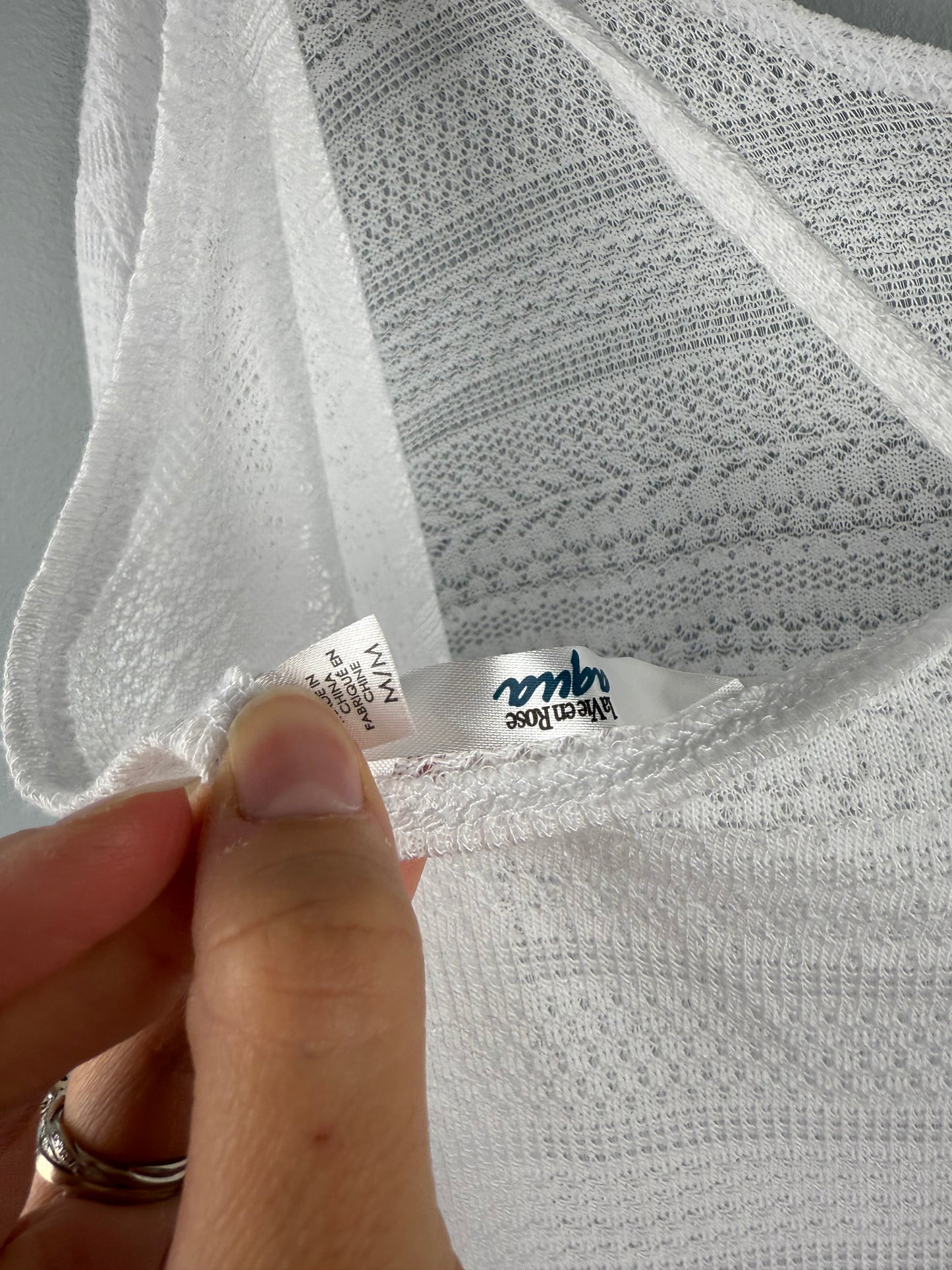 La Vie en Rose Women’s Medium Beach Cover up