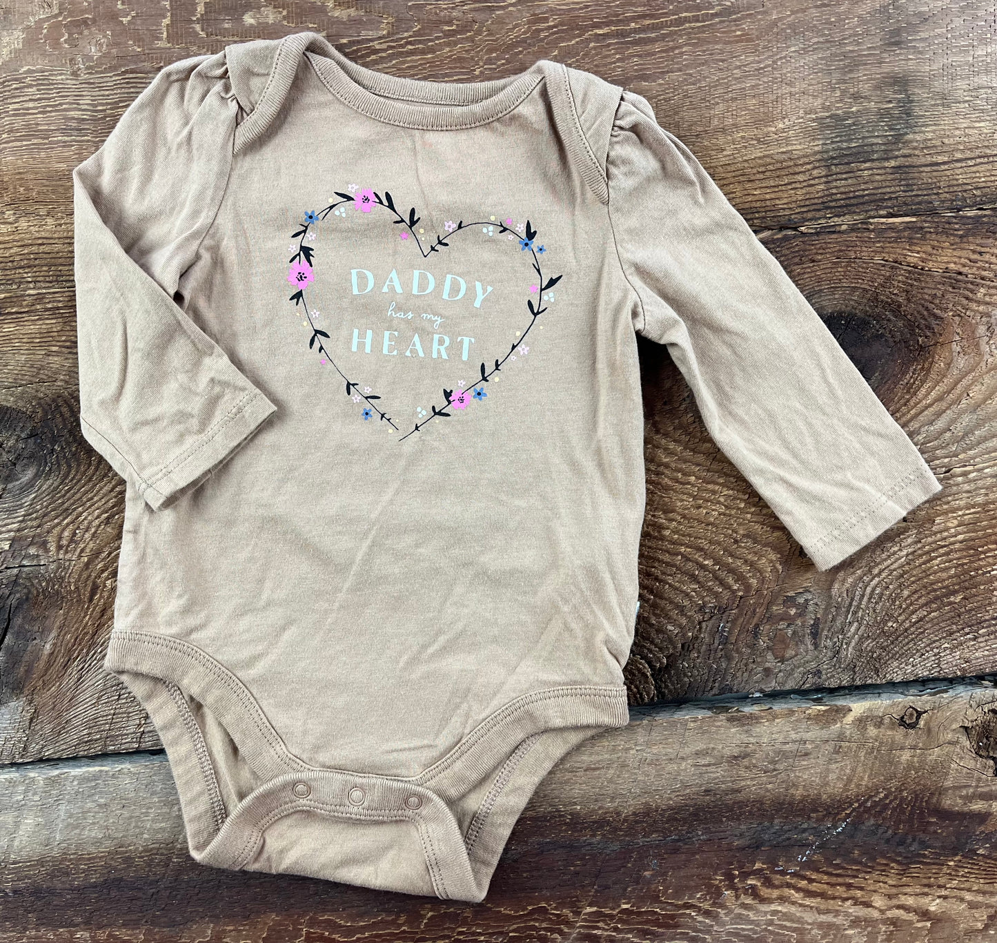 Gap 3-6M Daddy has my Heart Onesie