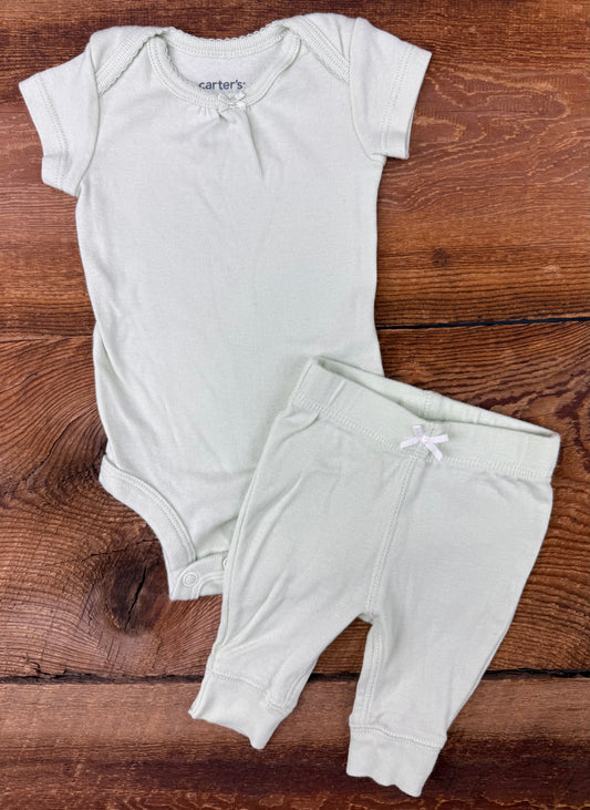 Carter’s NB Outfit