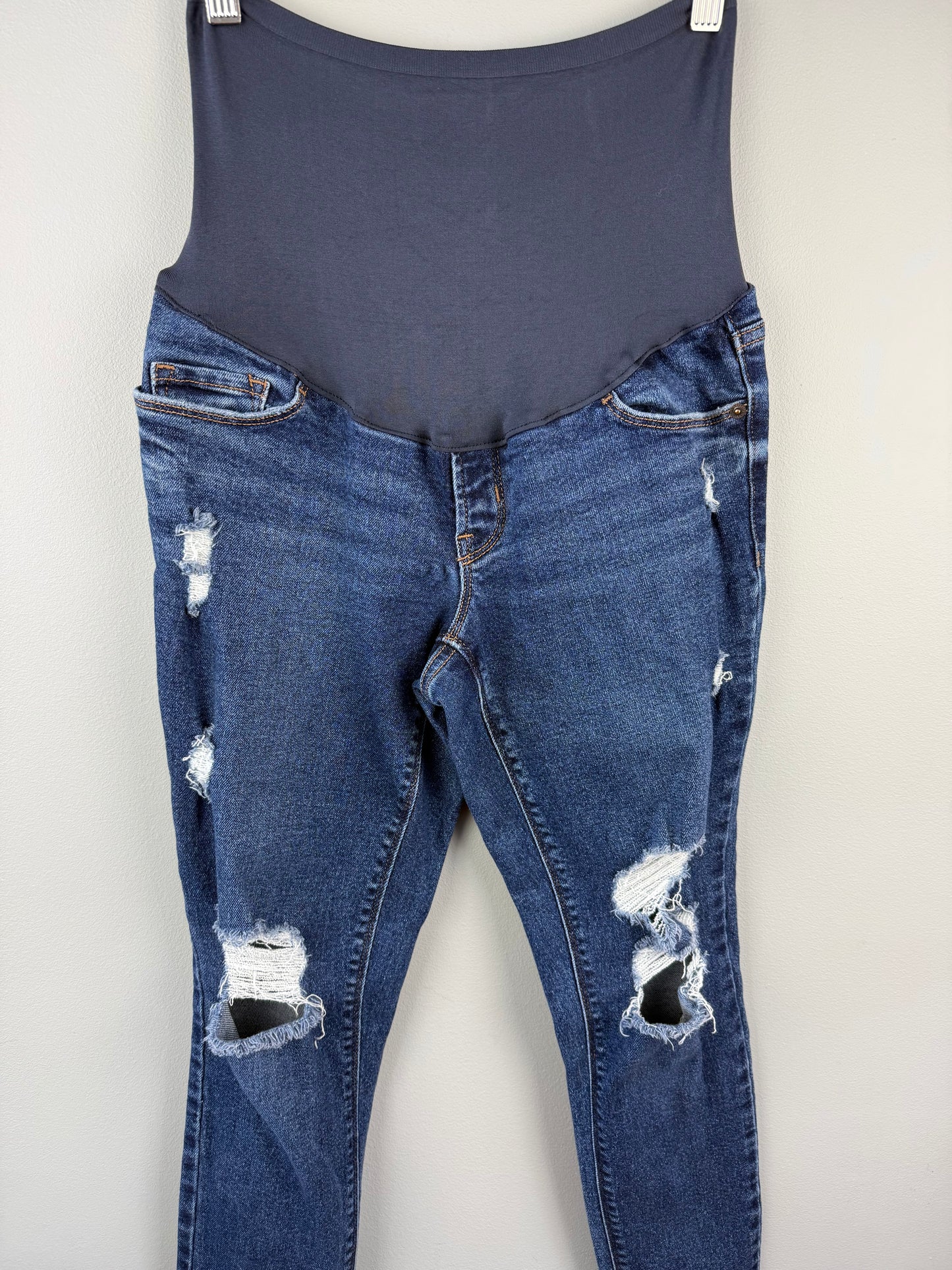 Old Navy Maternity 2 Rockstar Super Skinny Jean