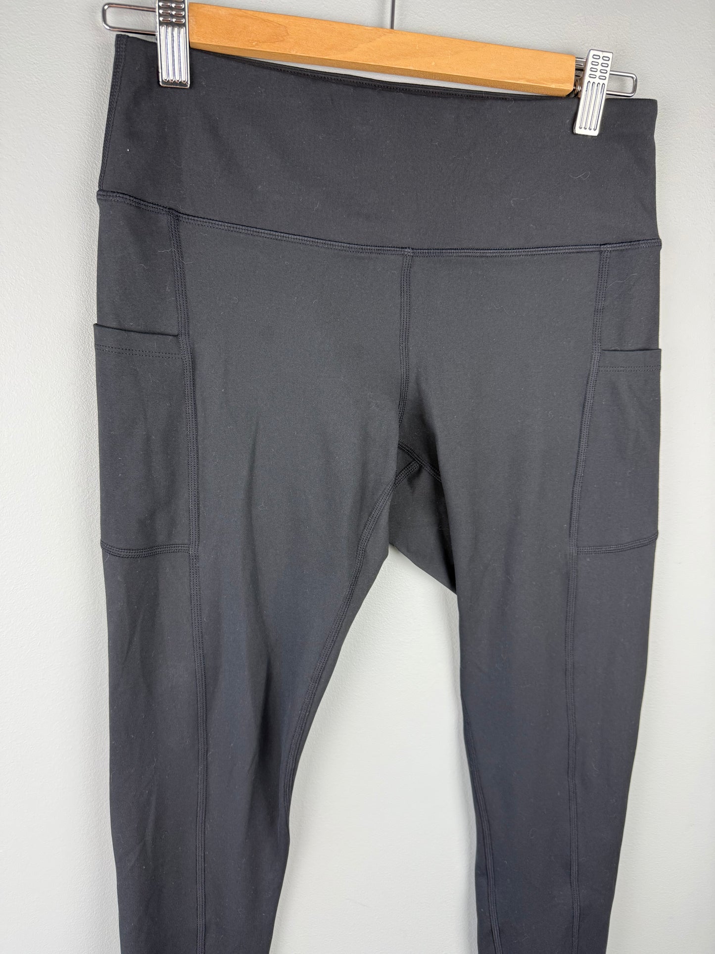 Women’s Medium Cropped Legging
