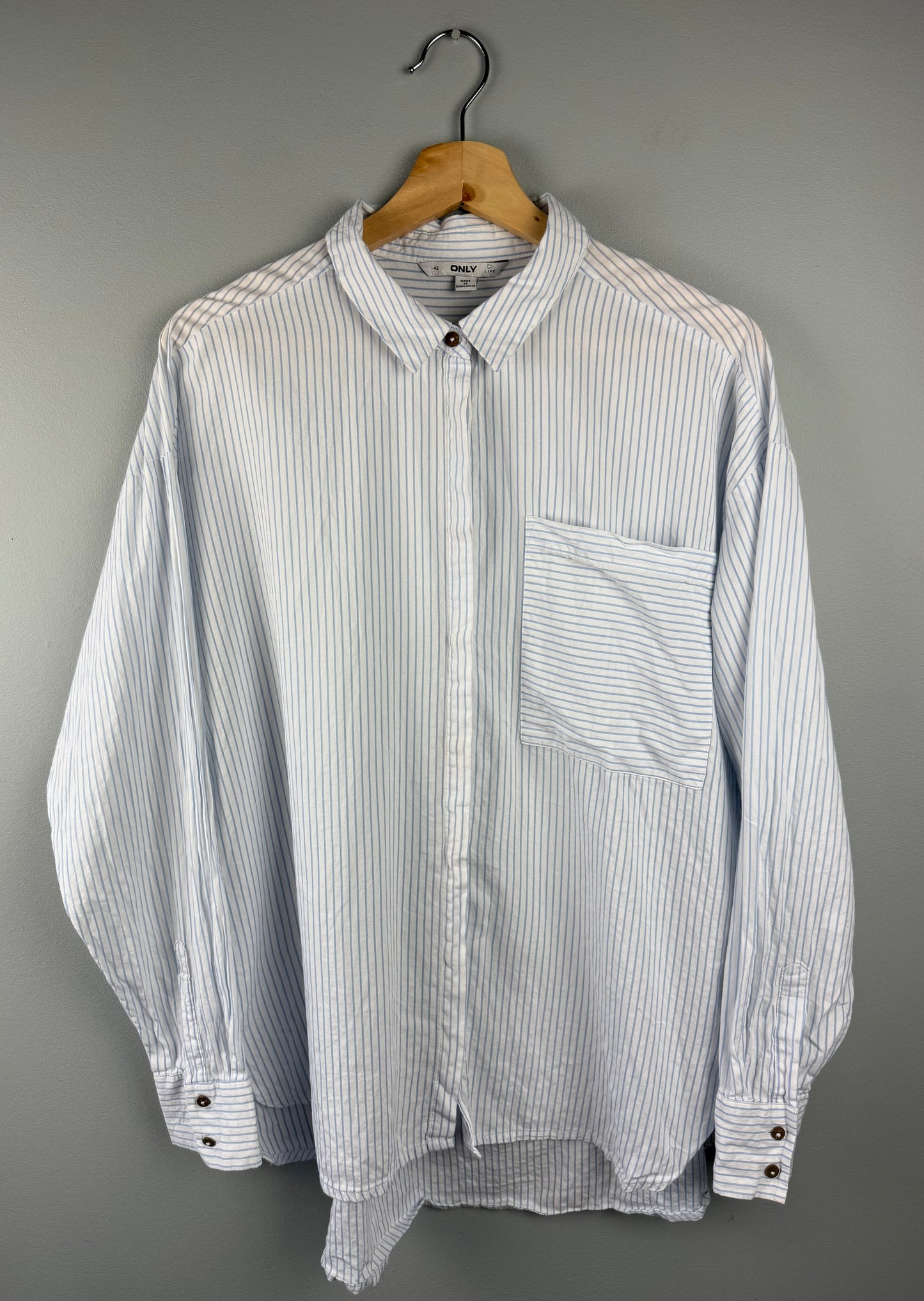 ONLY Women’s 42 Striped Dress Shirt