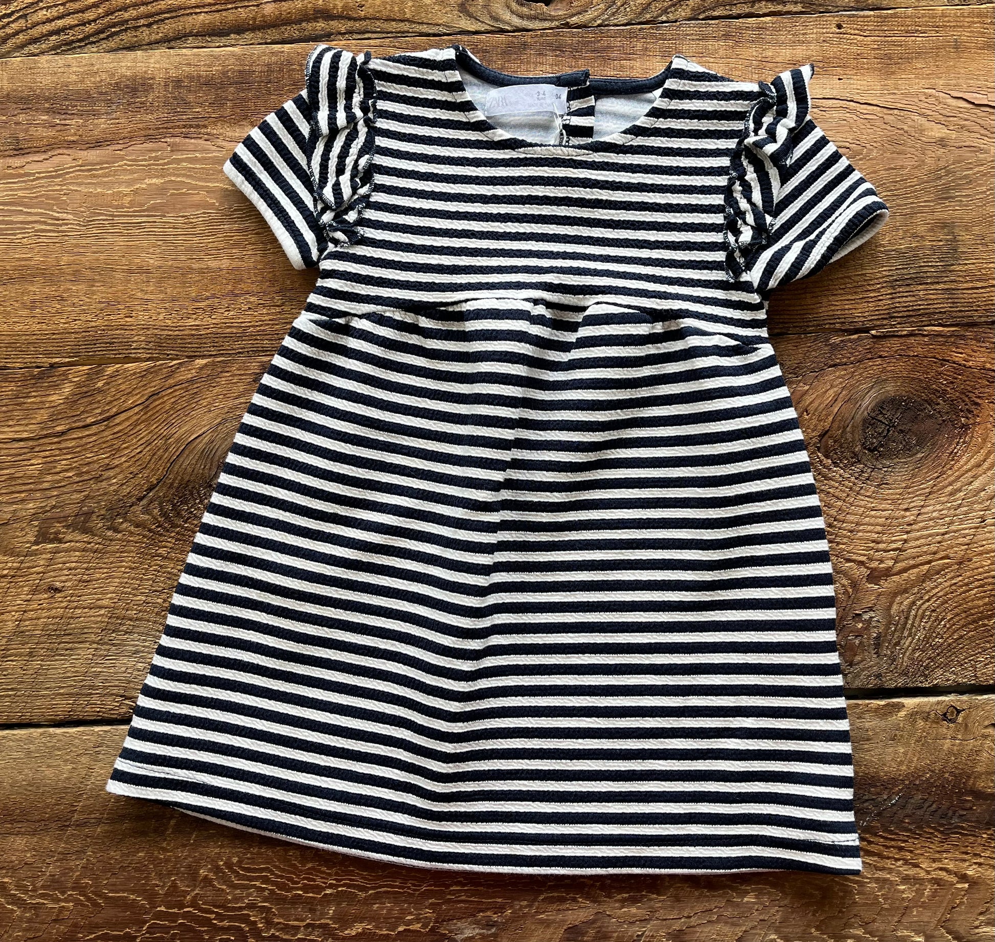 Zara 3-4T Striped Dress Little Sunshines Zara 3-4T Striped Dress Little Sunshines