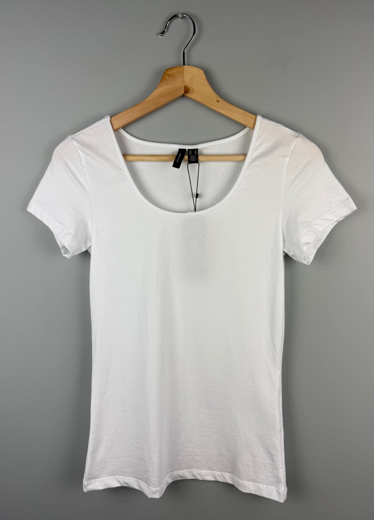 Vero Moda Women’s Medium Tee