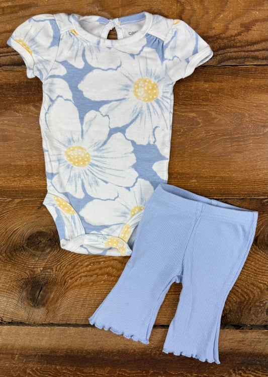 Carter’s 0-3M Flower Outfit