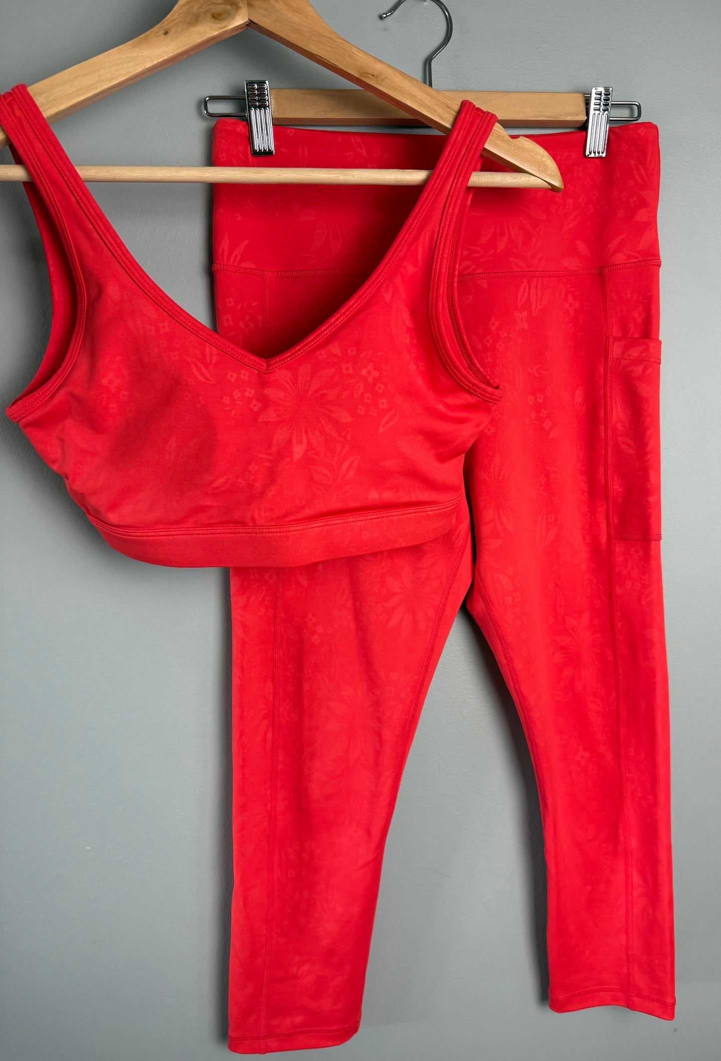 Zyia Women’s Small Athletic Set