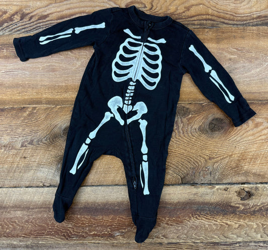 Old Navy 6-9M Glow in the Dark Skeleton Sleeper