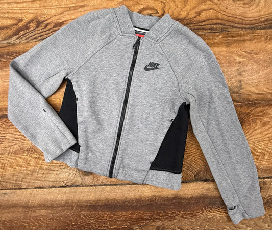 Nike Medium (8) Zip up Sweater