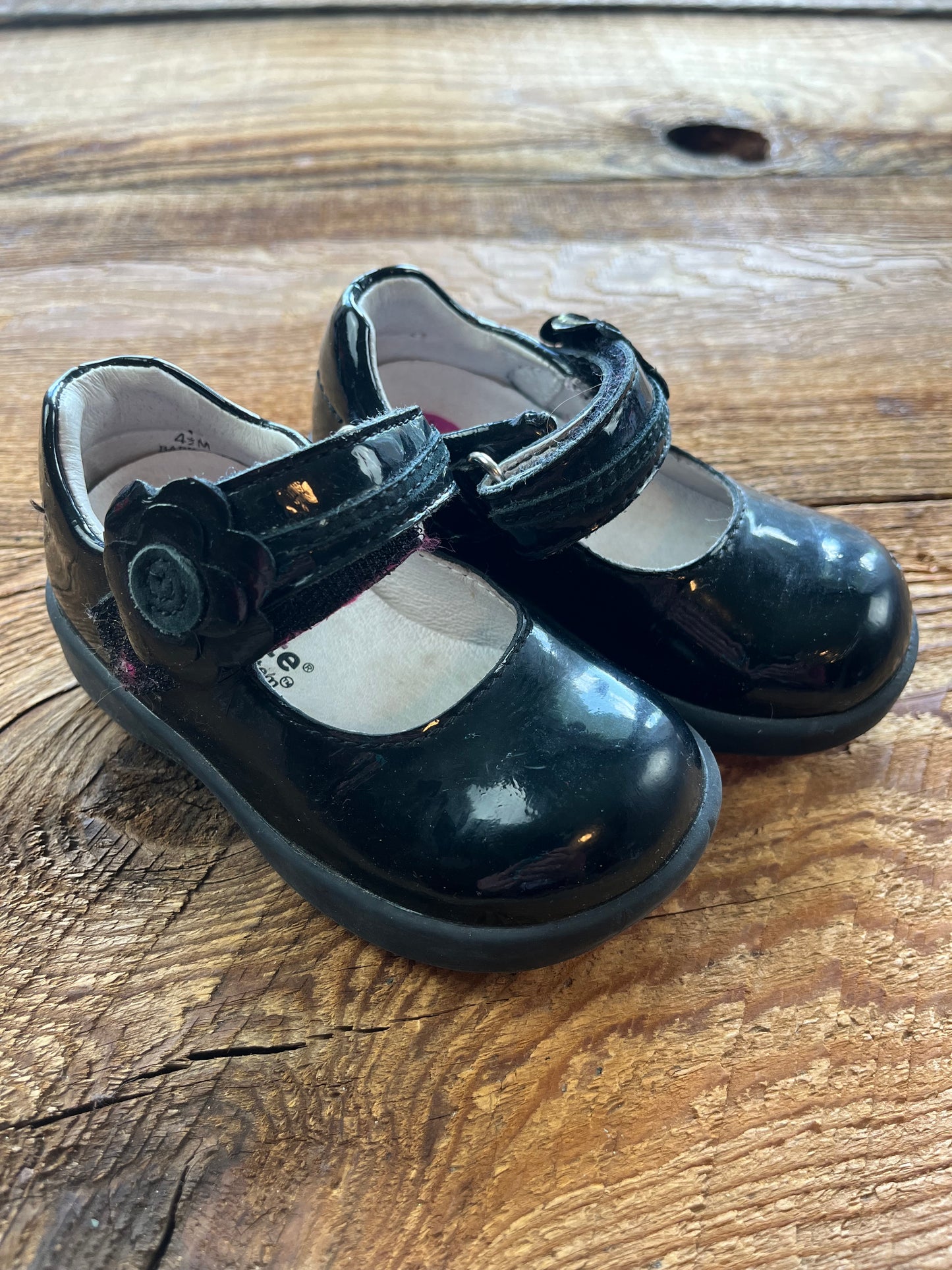 Stride Rite 4.5T Flower Shoe