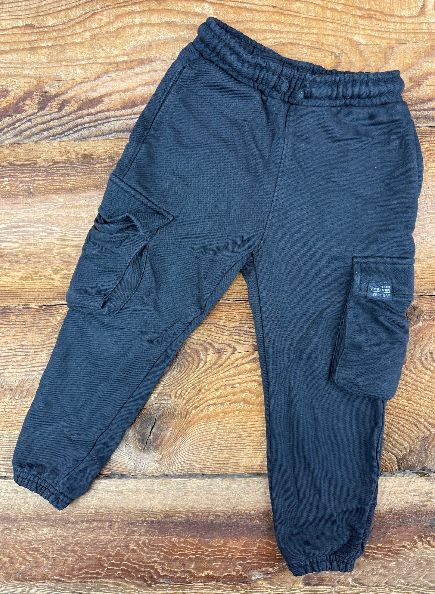 Zara 3/4T Joggers