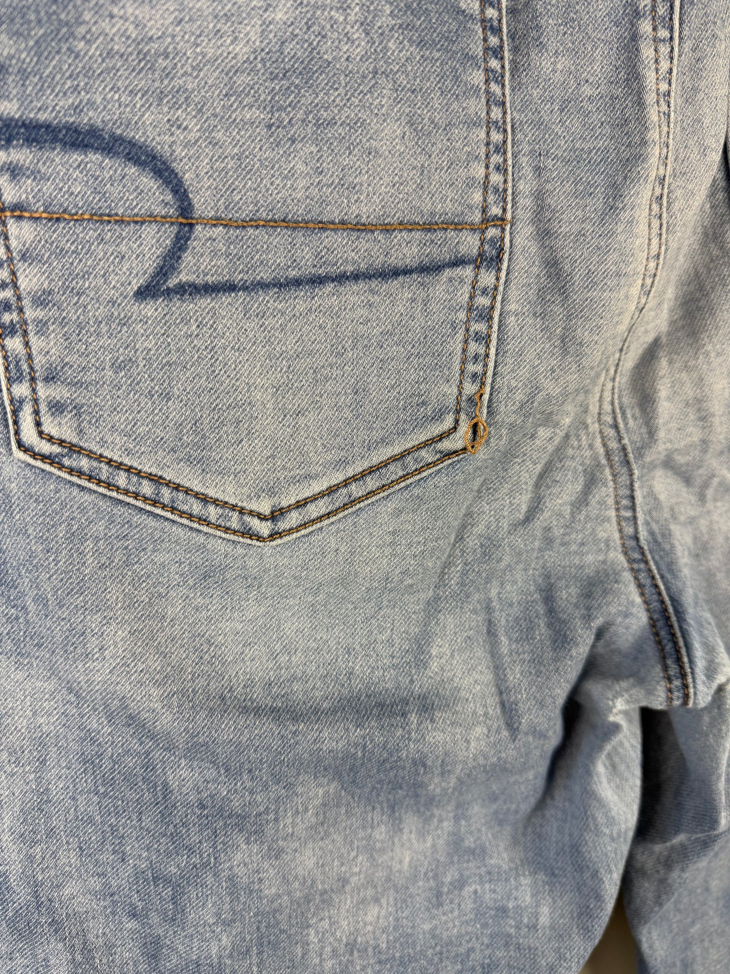 American Eagle Women’s 16 Hi-Rise Crop Jegging
