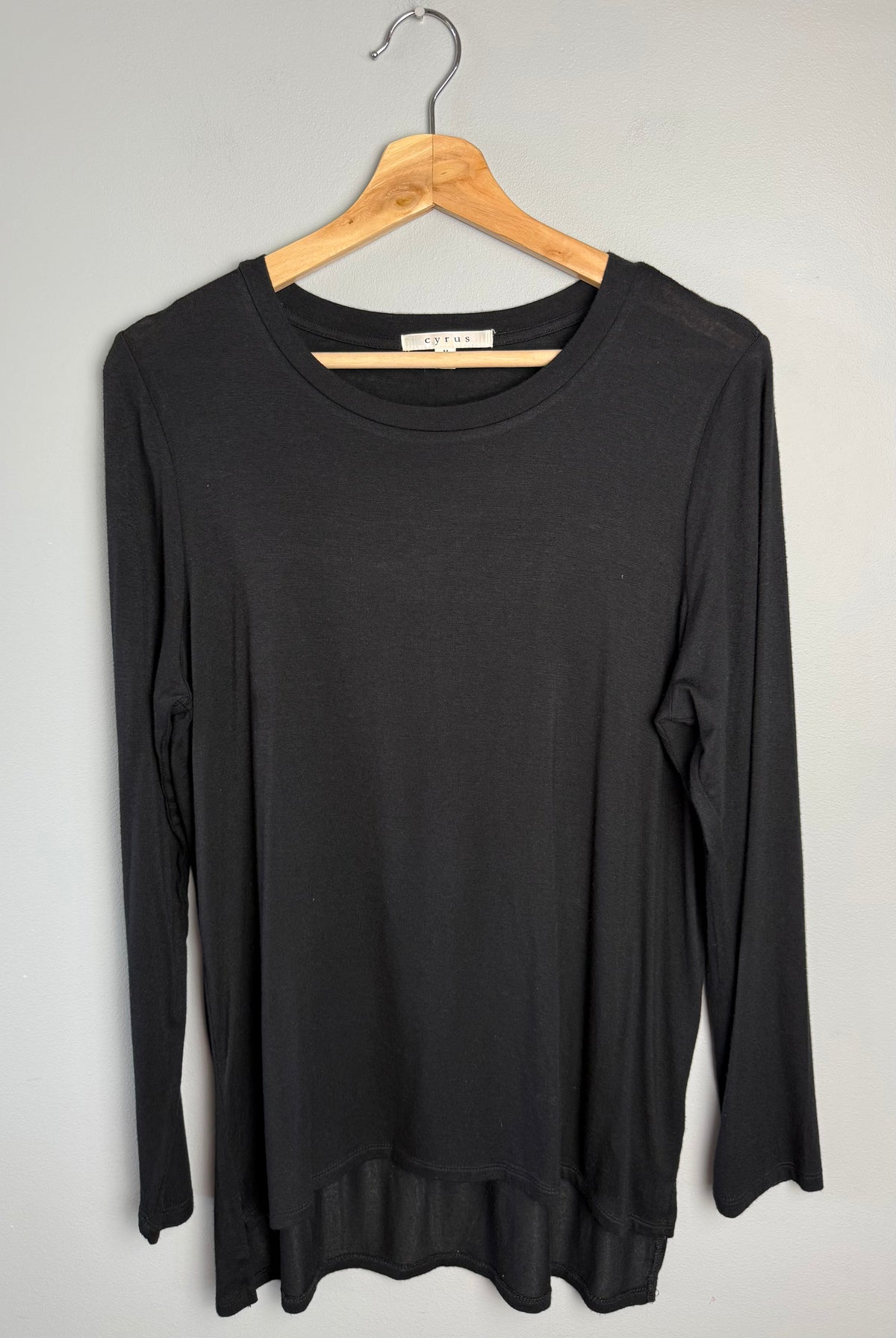 Cyrus Women's Medium Long Sleeve Shirt