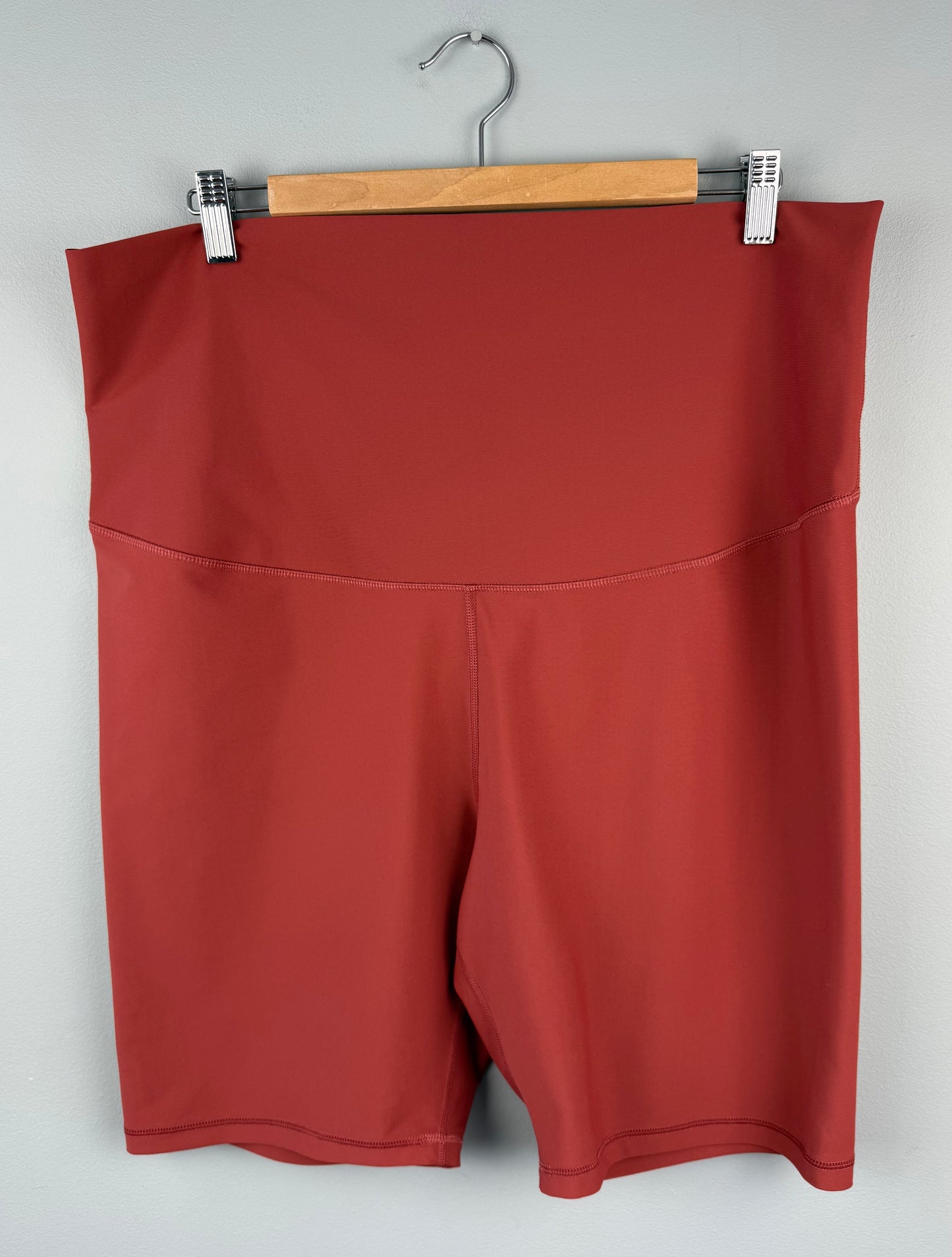 Old Navy Maternity XL Extra High-Rise Bike Short