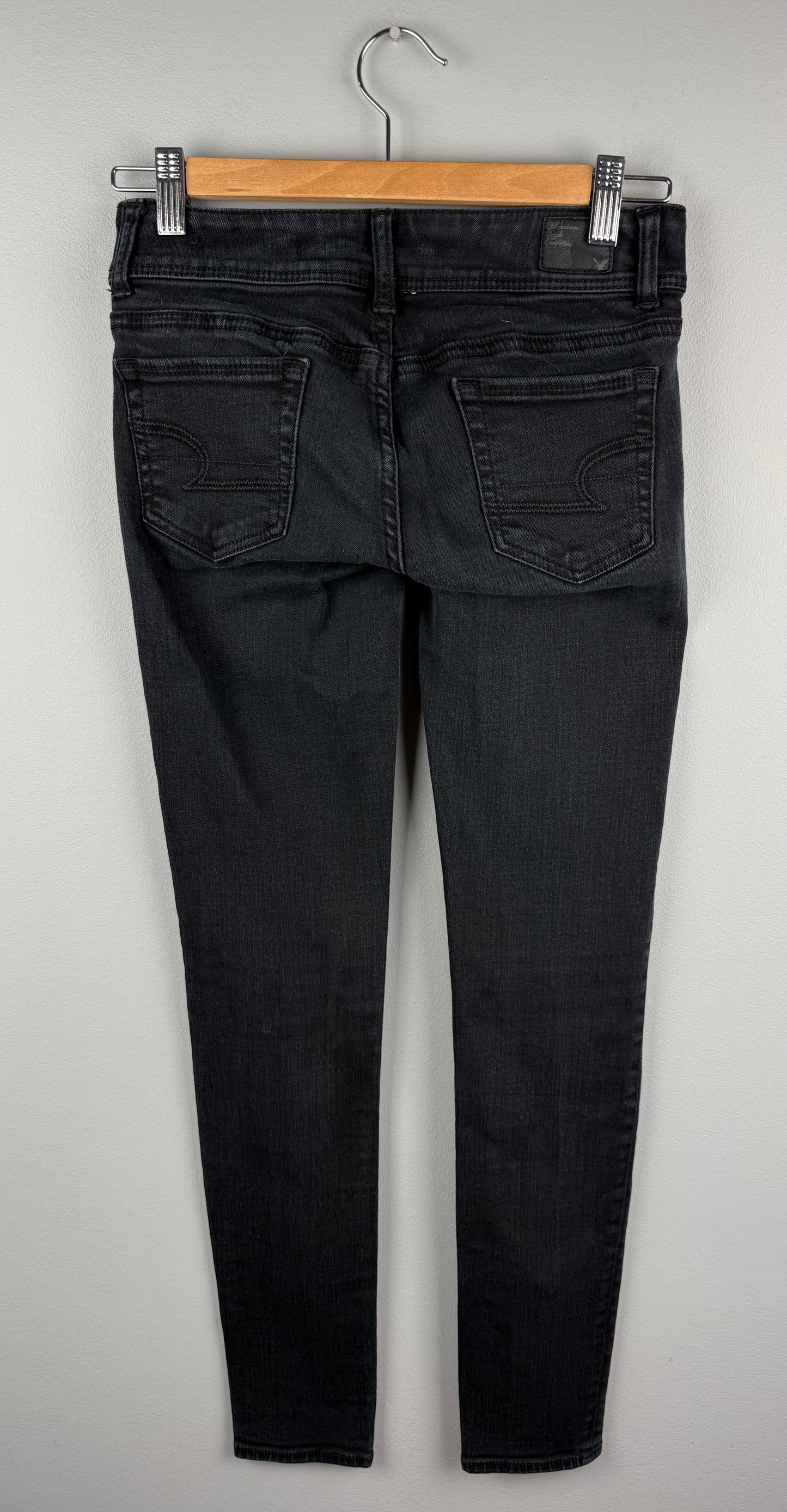 American Eagle Women’s 0 Stretchy Skinny Jean