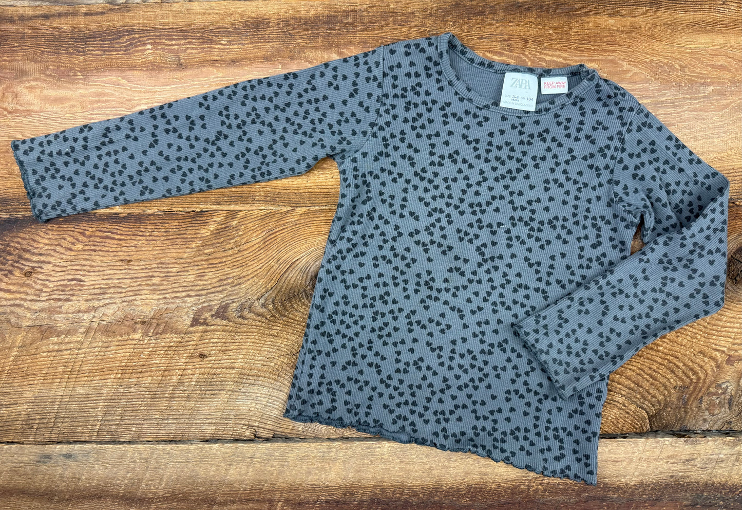 Zara 3/4T Ribbed Heart Shirt