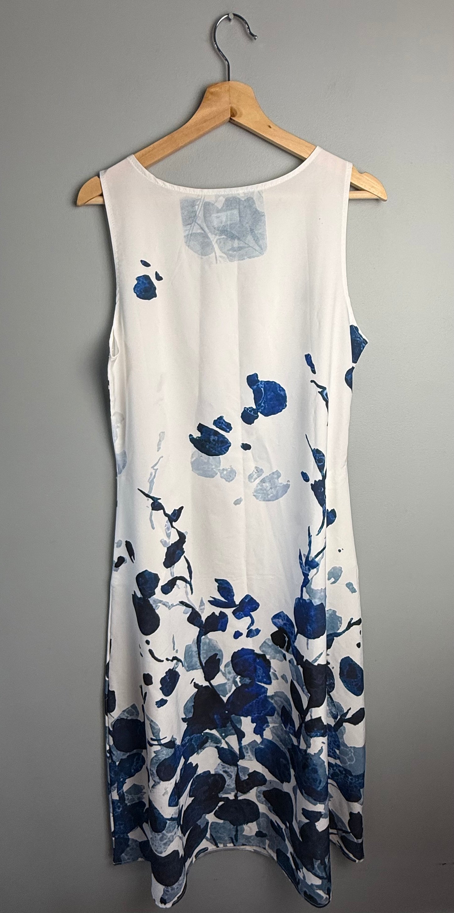 Women’s Medium Sun Dress