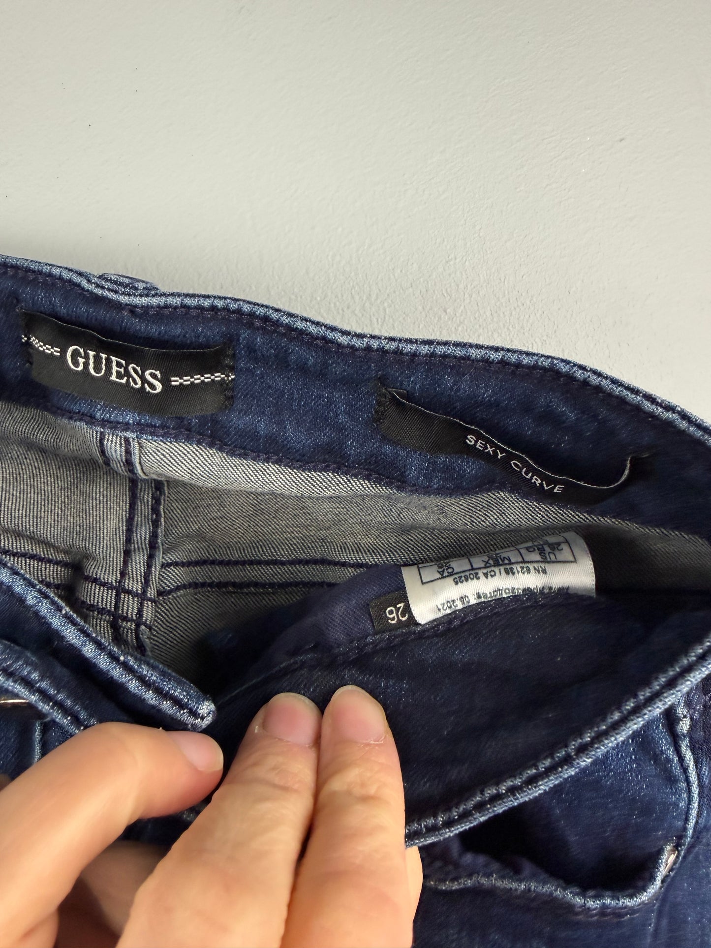 Guess Women’s 26 Sexy Curve Jeans