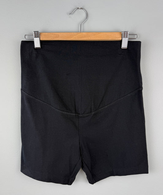 Old Navy Maternity Medium Stretch Short