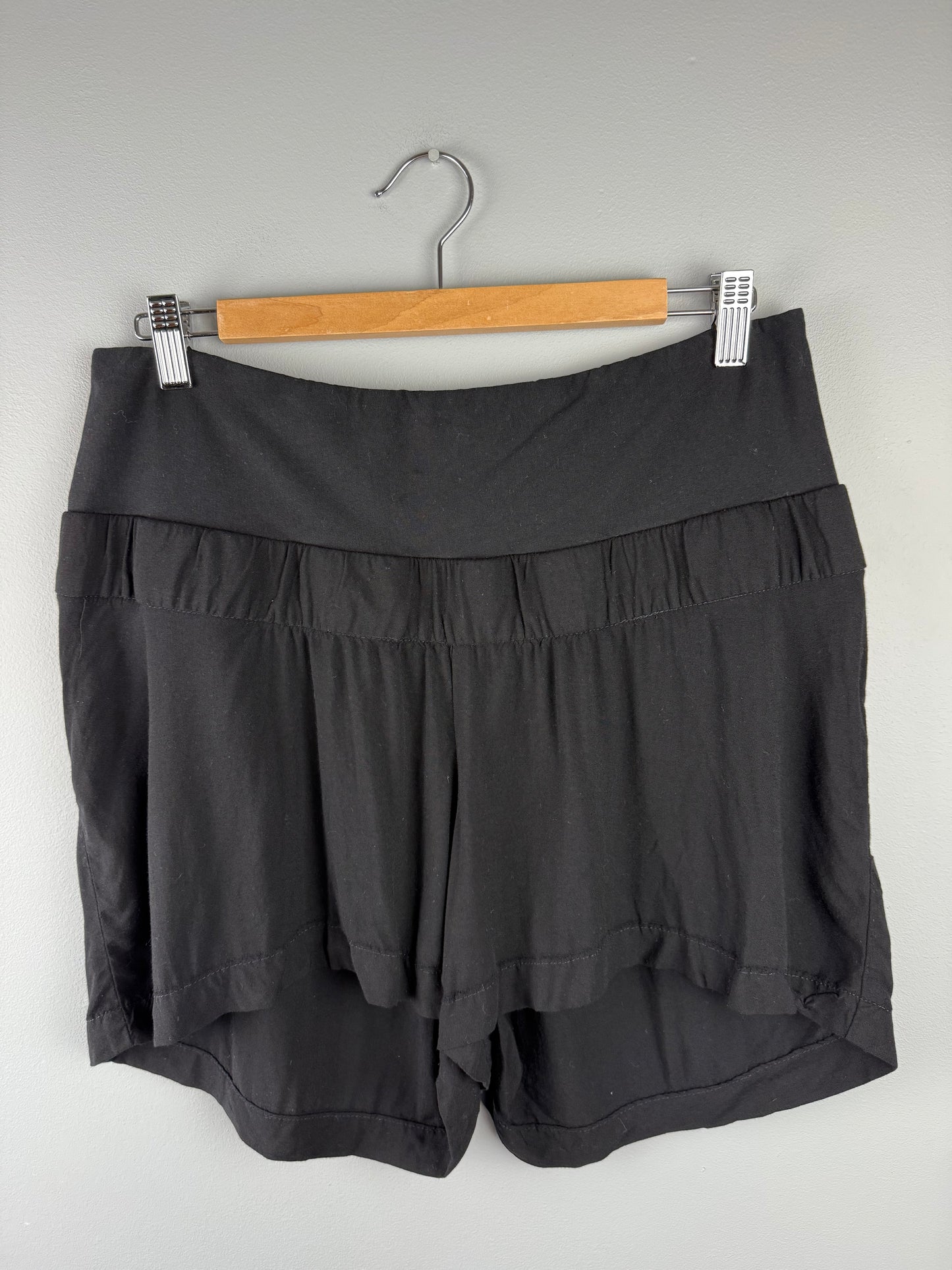 H&M Maternity Short