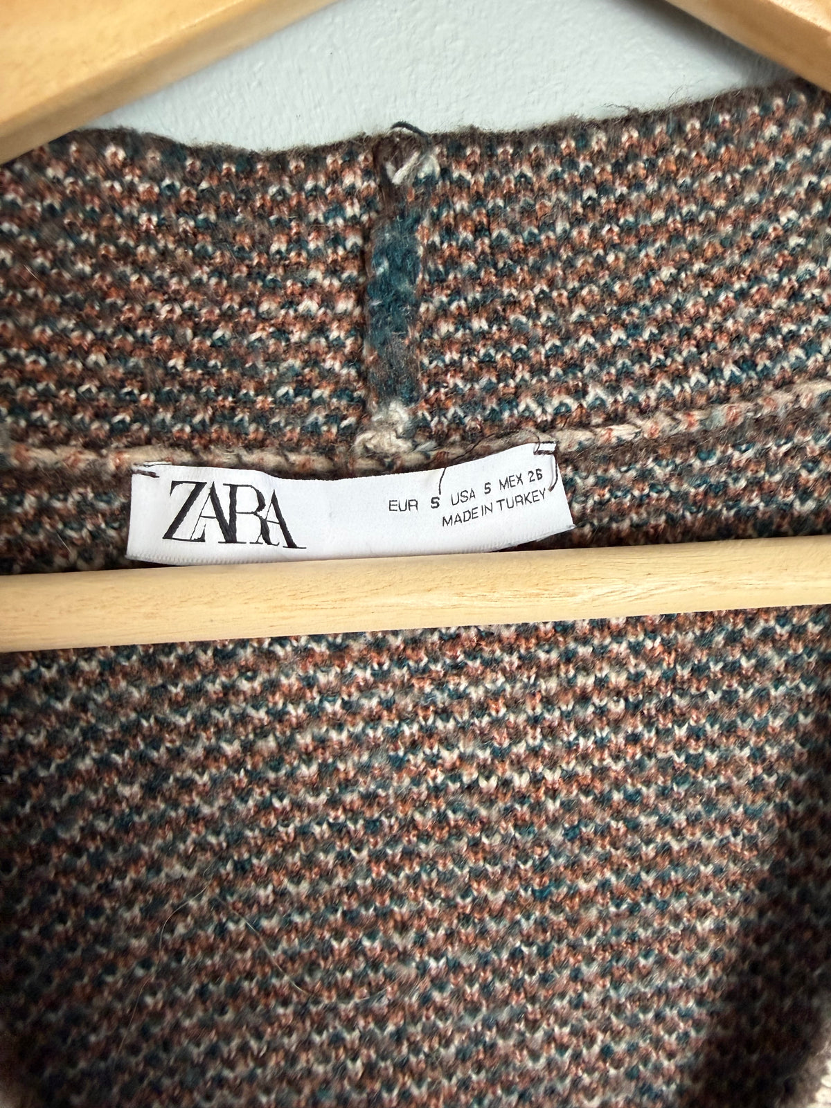 Zara Women’s Small Floral Knit Cardigan