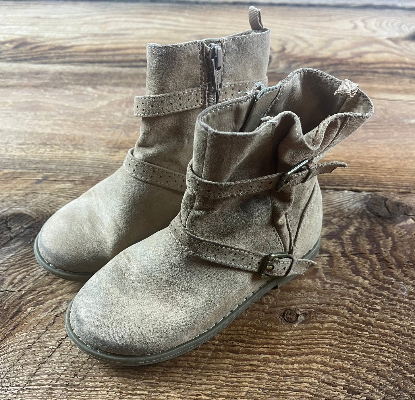 Old Navy Kids 10 Ankle Boot