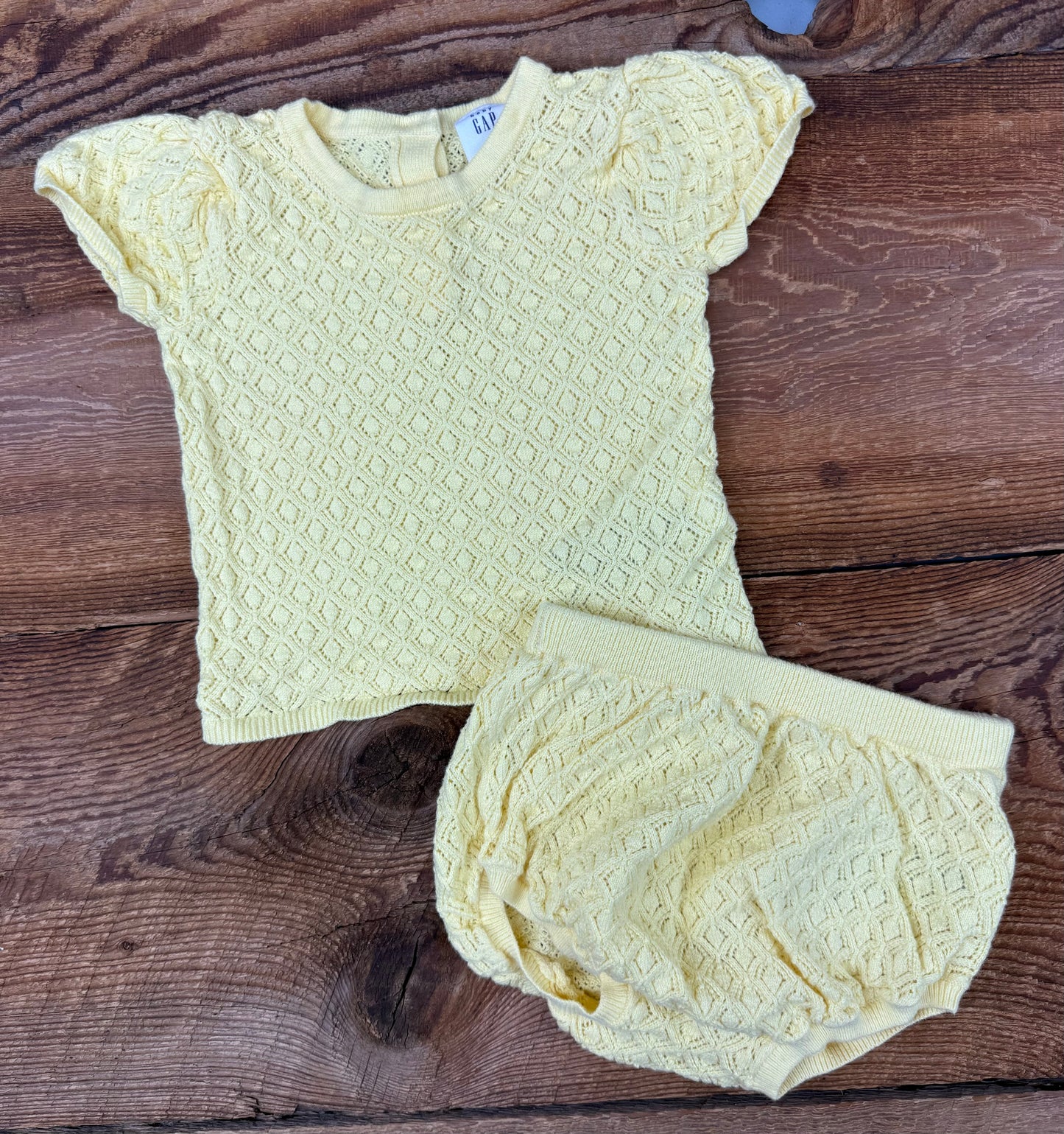 Gap 3-6M Knit Outfit
