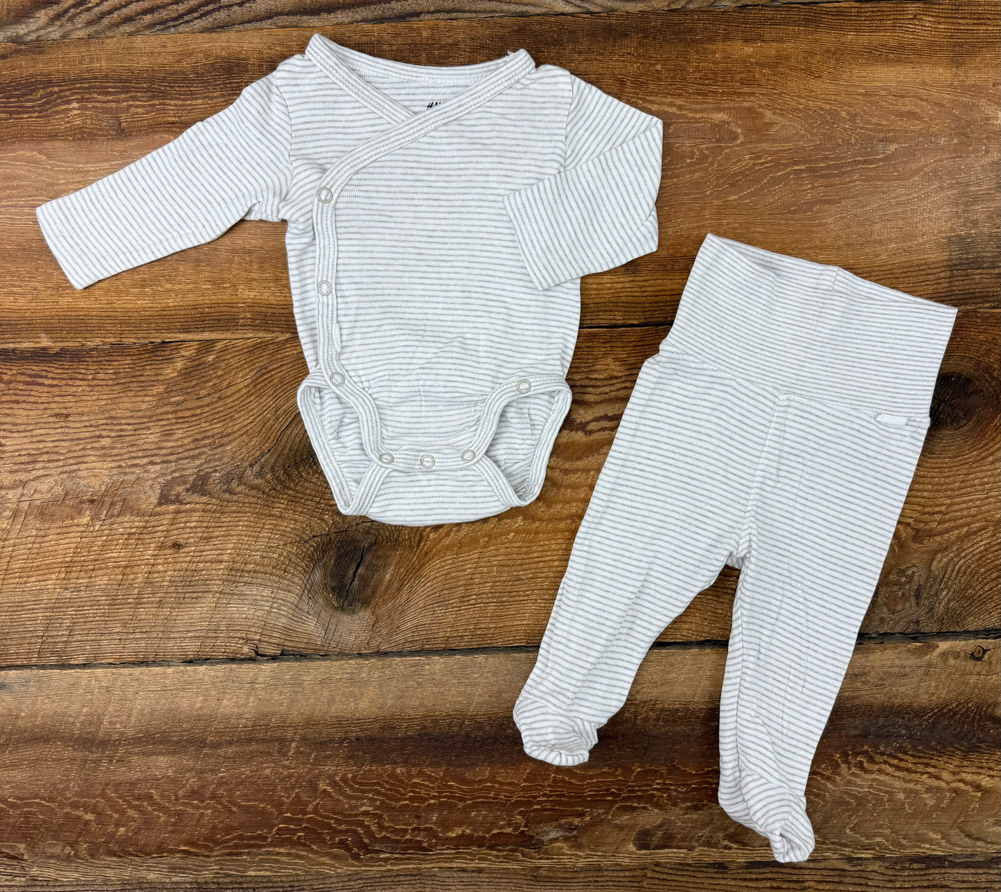 H&M NB Striped Outfit