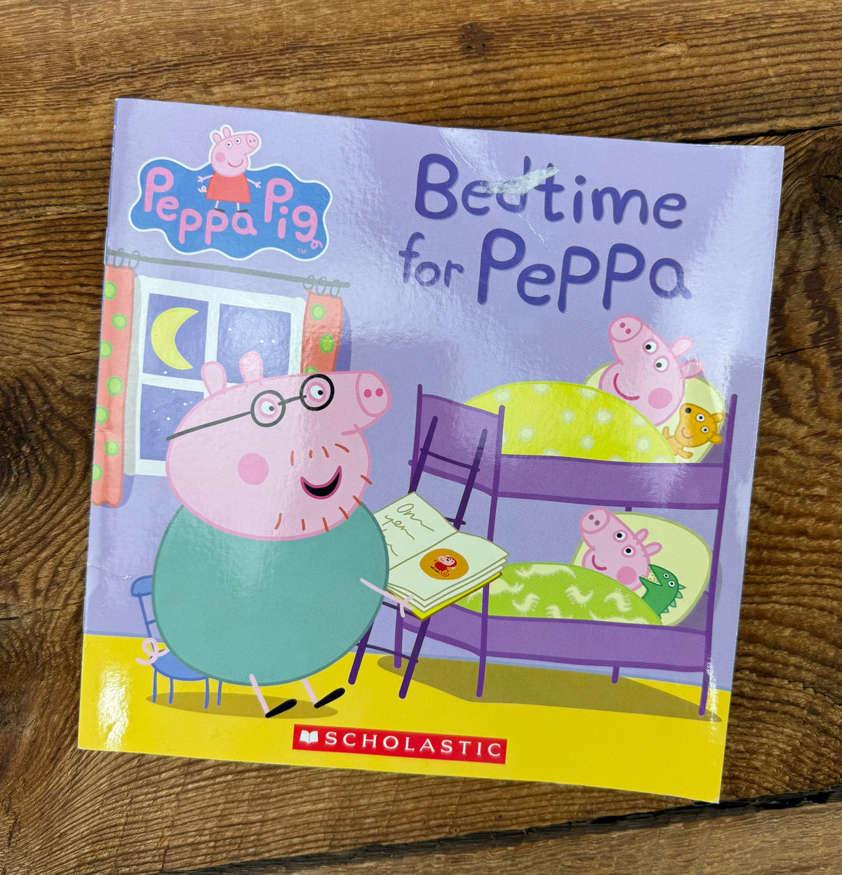 Bedtime for Peppa, Scholastic