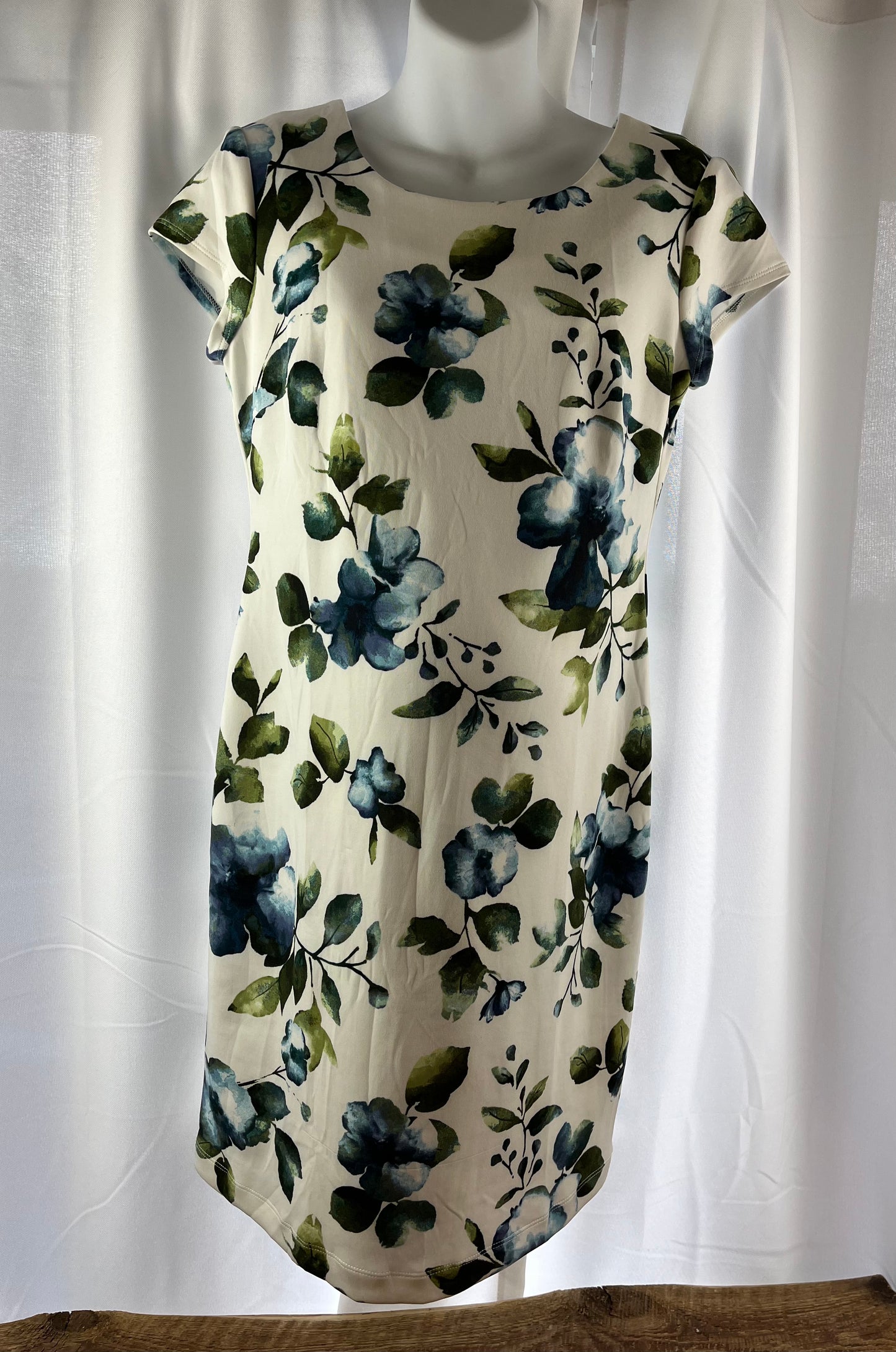 Stork & Babe Maternity Medium Floral Dress