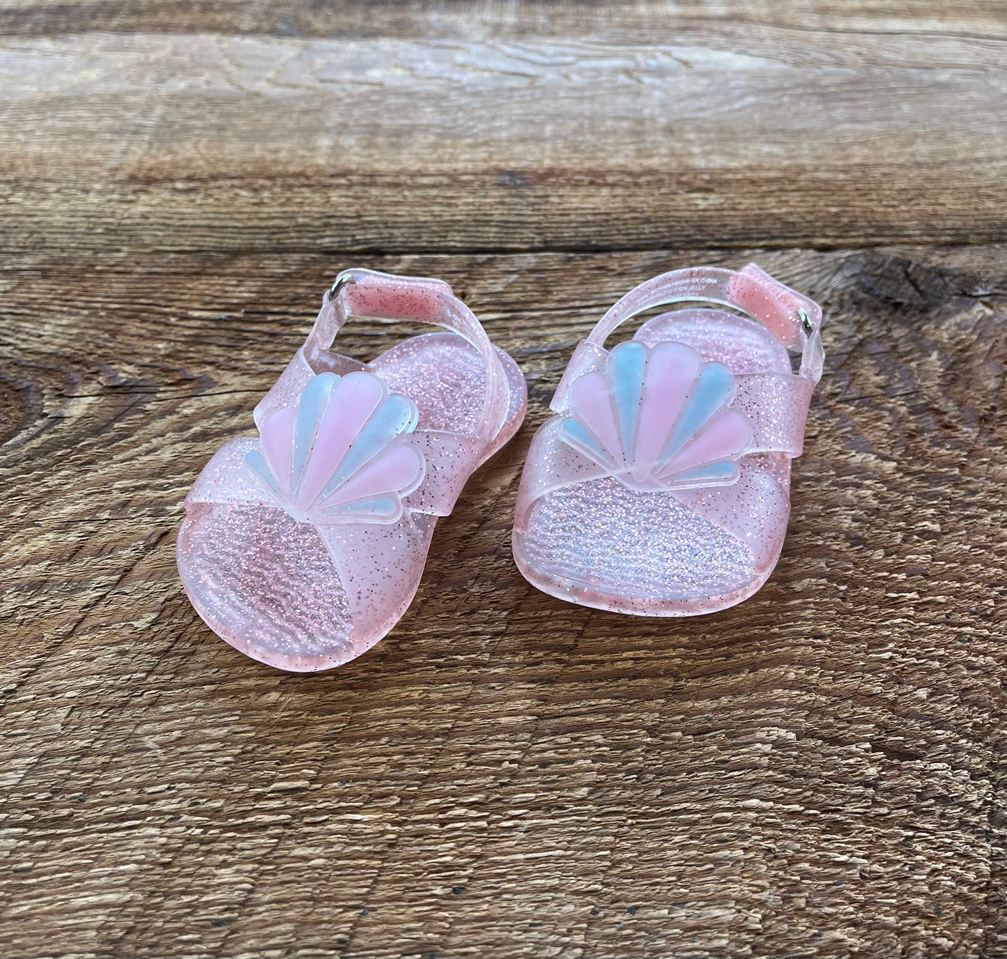 Size 2 Shell Jelly Sandal